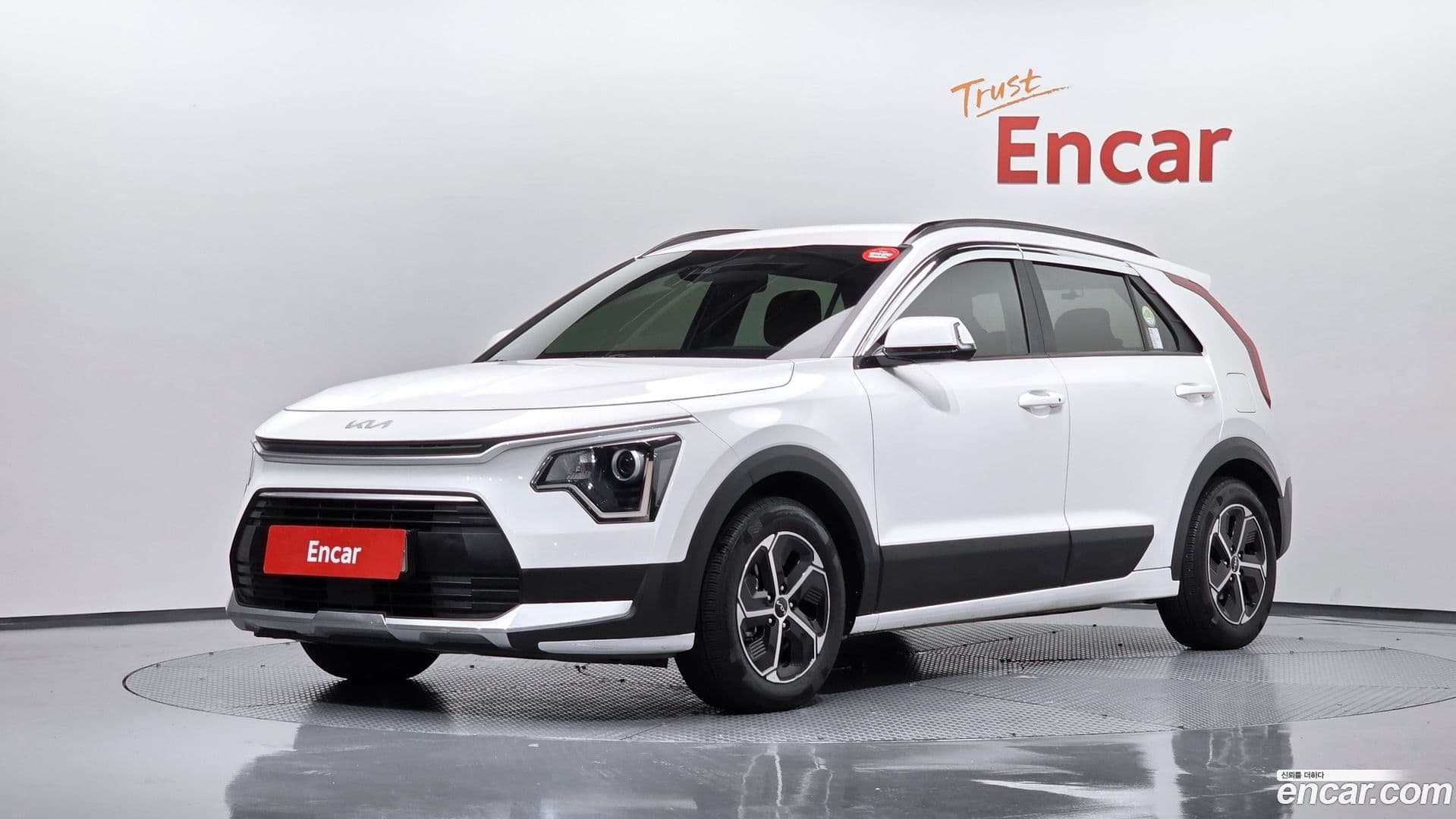 Main__Slider__Photo:Niro Kia 2023.3-0