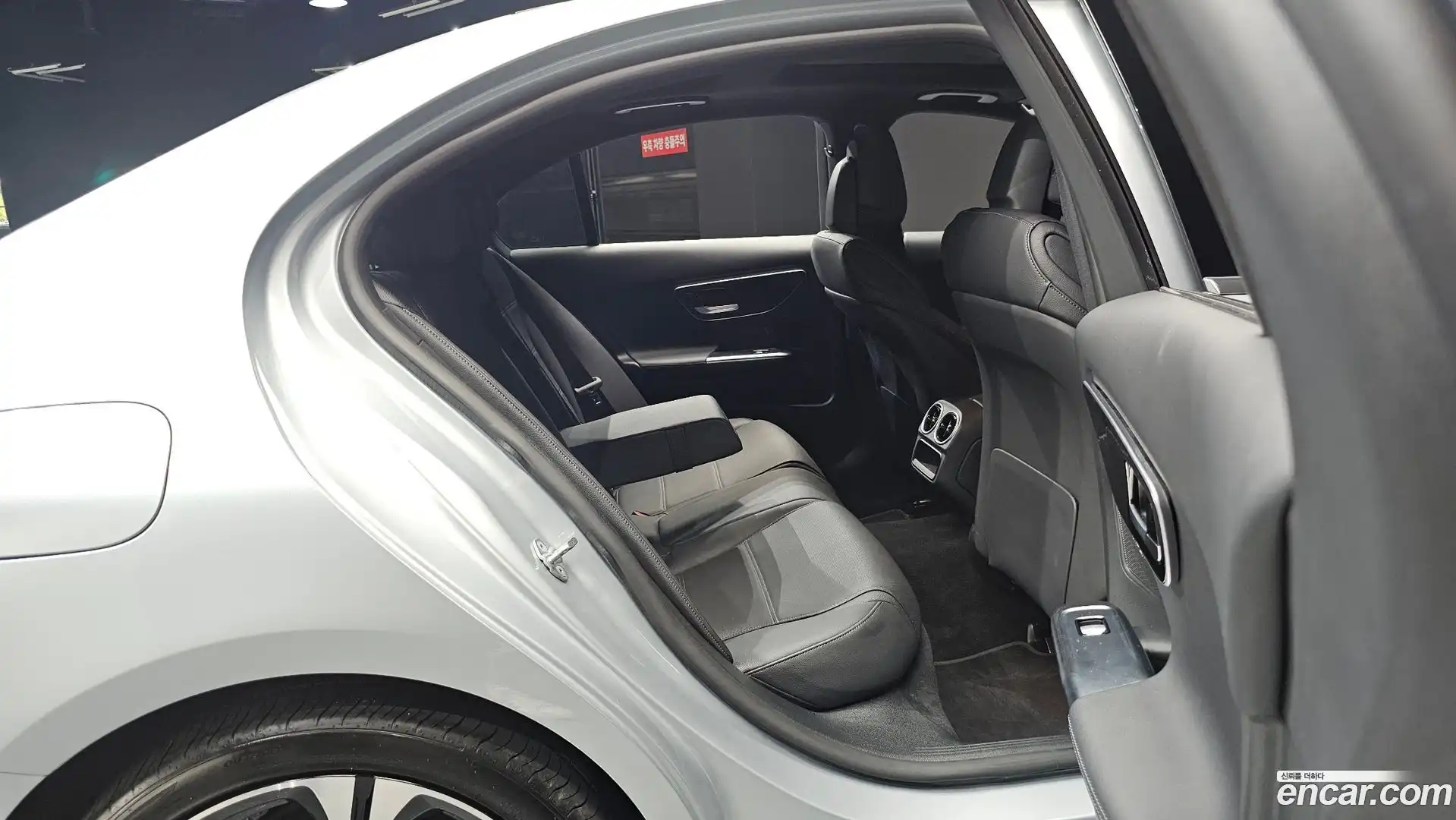 C-Class Mercedes-Benz 2023.11-OPTION-015