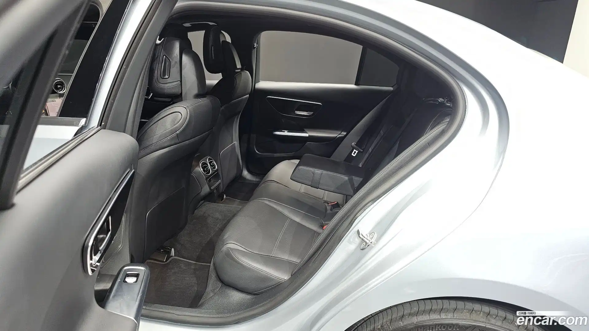 C-Class Mercedes-Benz 2023.11-OPTION-016