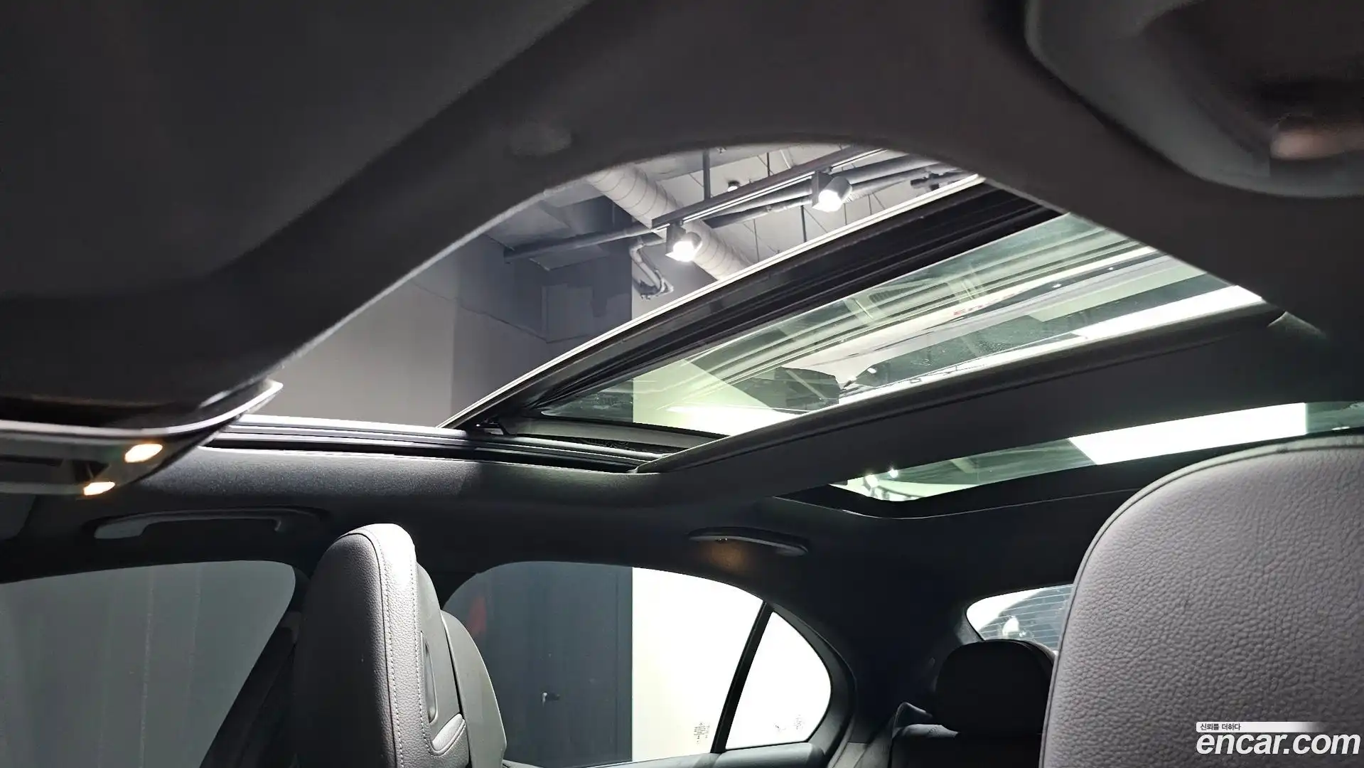 C-Class Mercedes-Benz 2023.11-OPTION-017