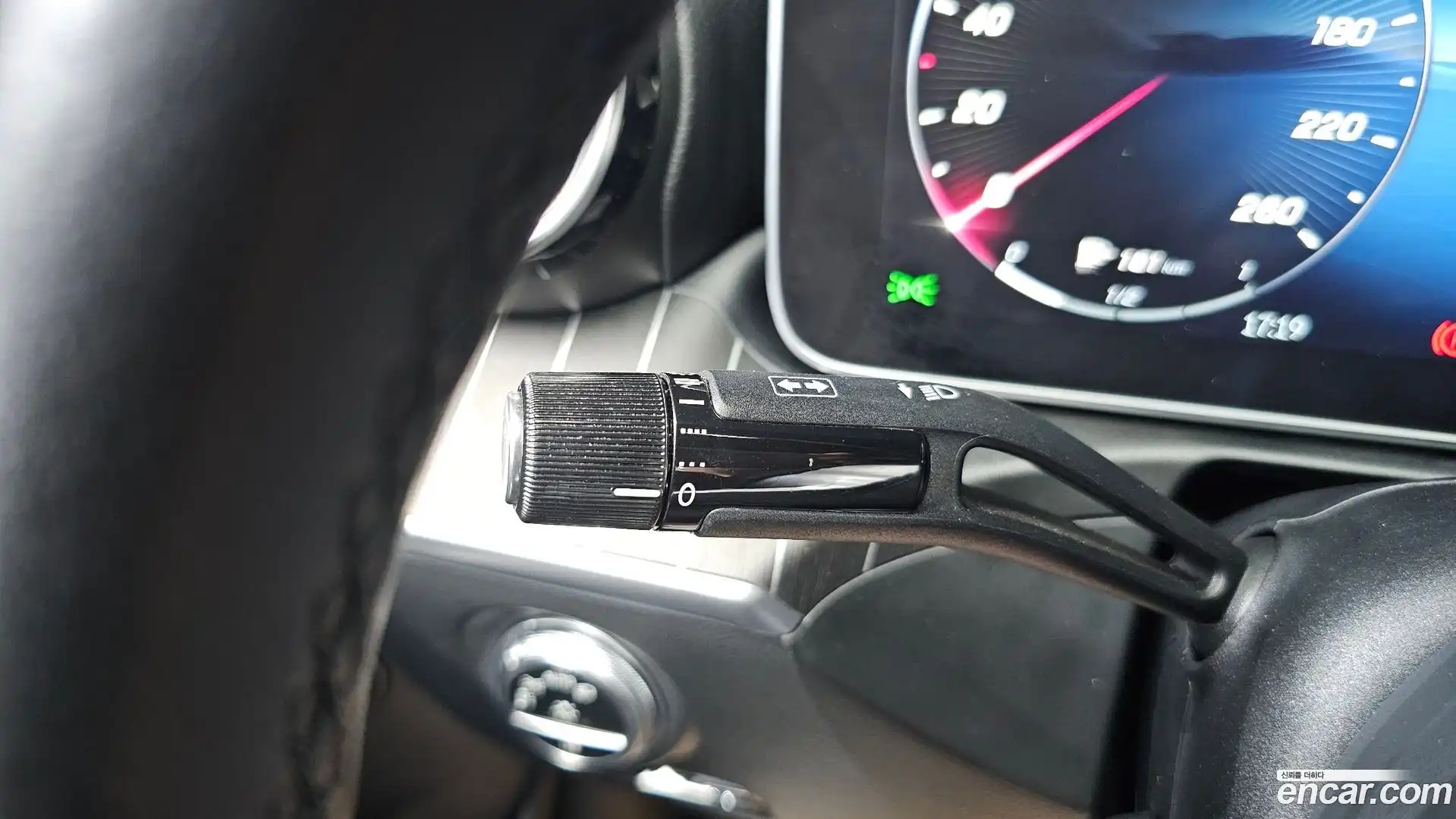 C-Class Mercedes-Benz 2023.11-OPTION-018