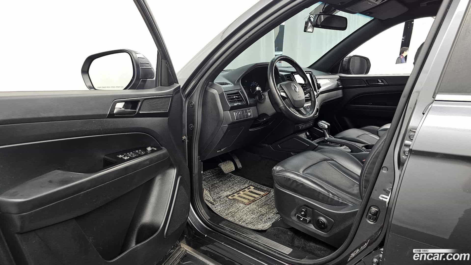 Rexton KG Mobility 2020.1-INNER-010