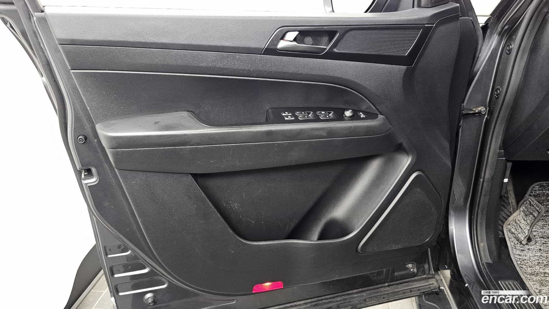 Rexton KG Mobility 2020.1-INNER-034