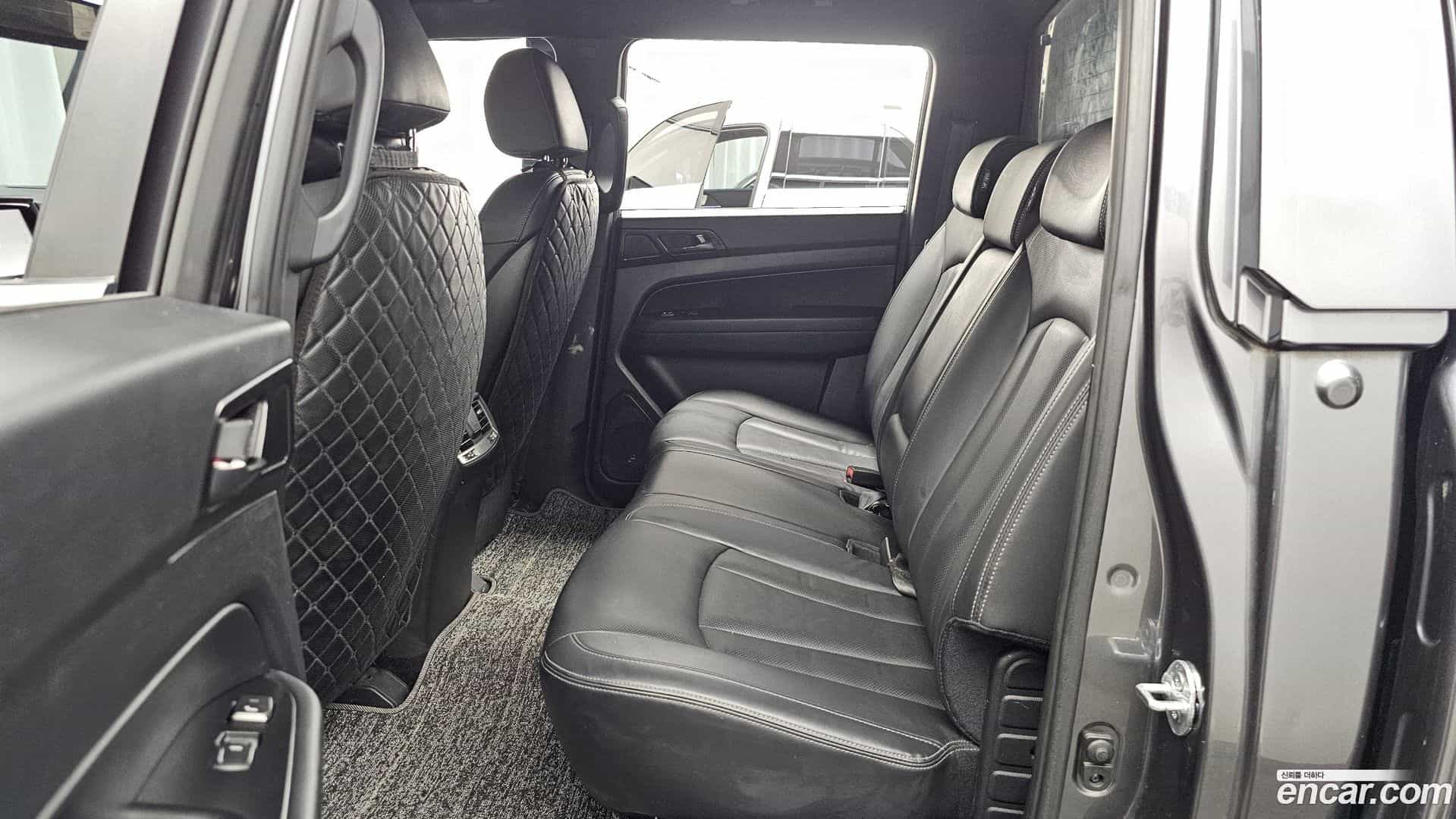 Rexton KG Mobility 2020.1-INNER-036