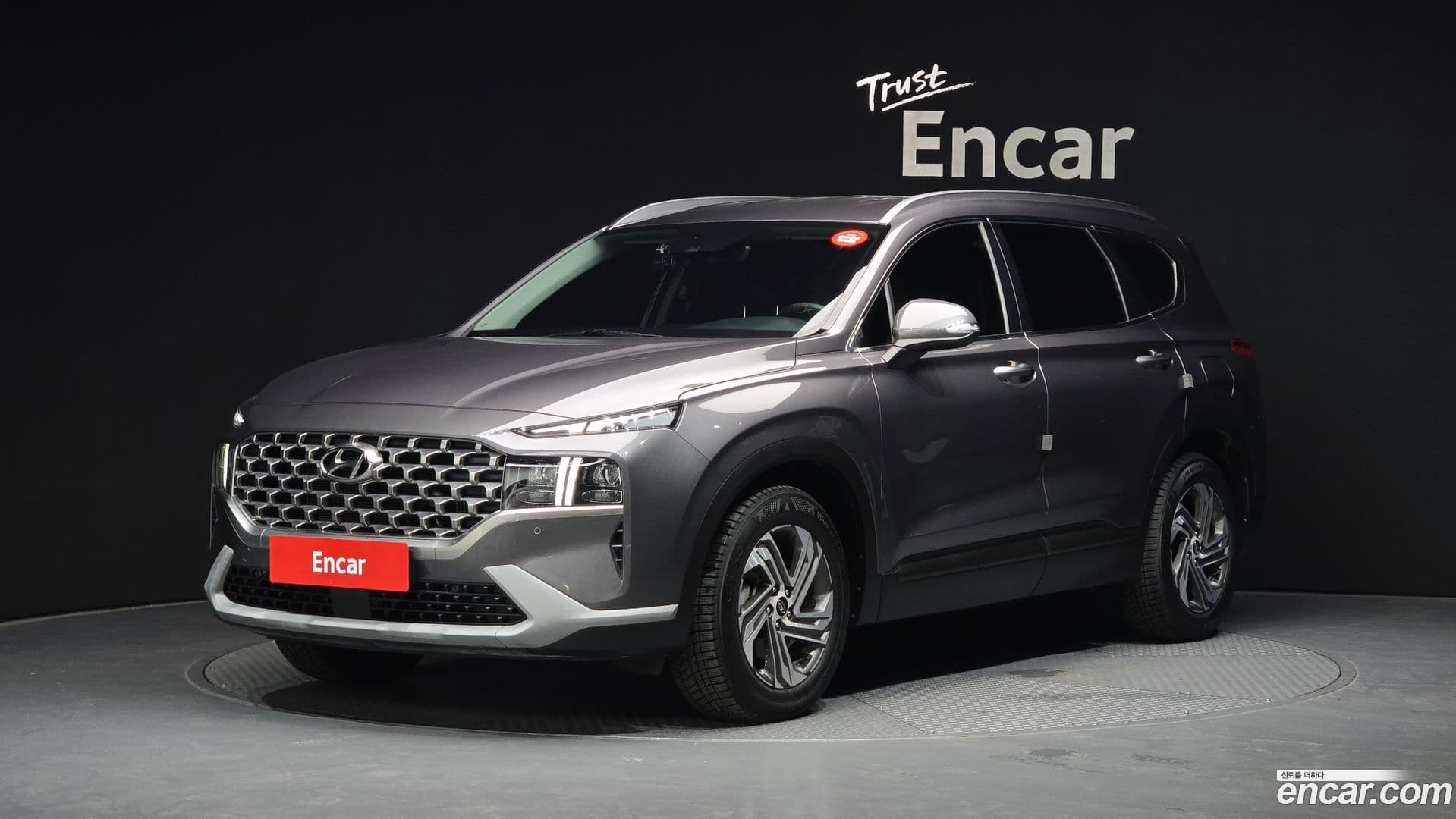 Main__Slider__Photo:Santafe Hyundai 2022.8-0
