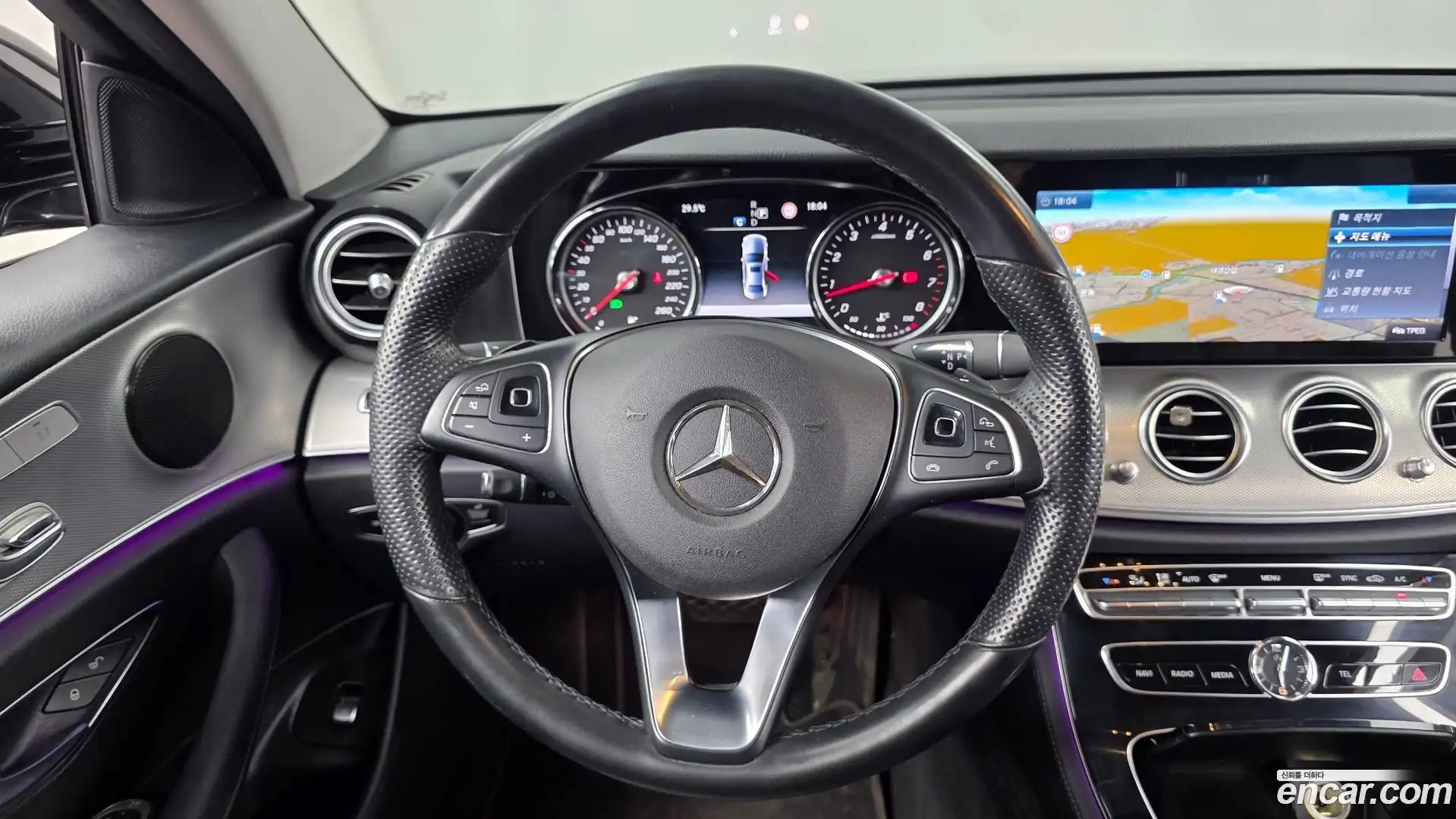 E-Class Mercedes-Benz 2017.0-OPTION-017