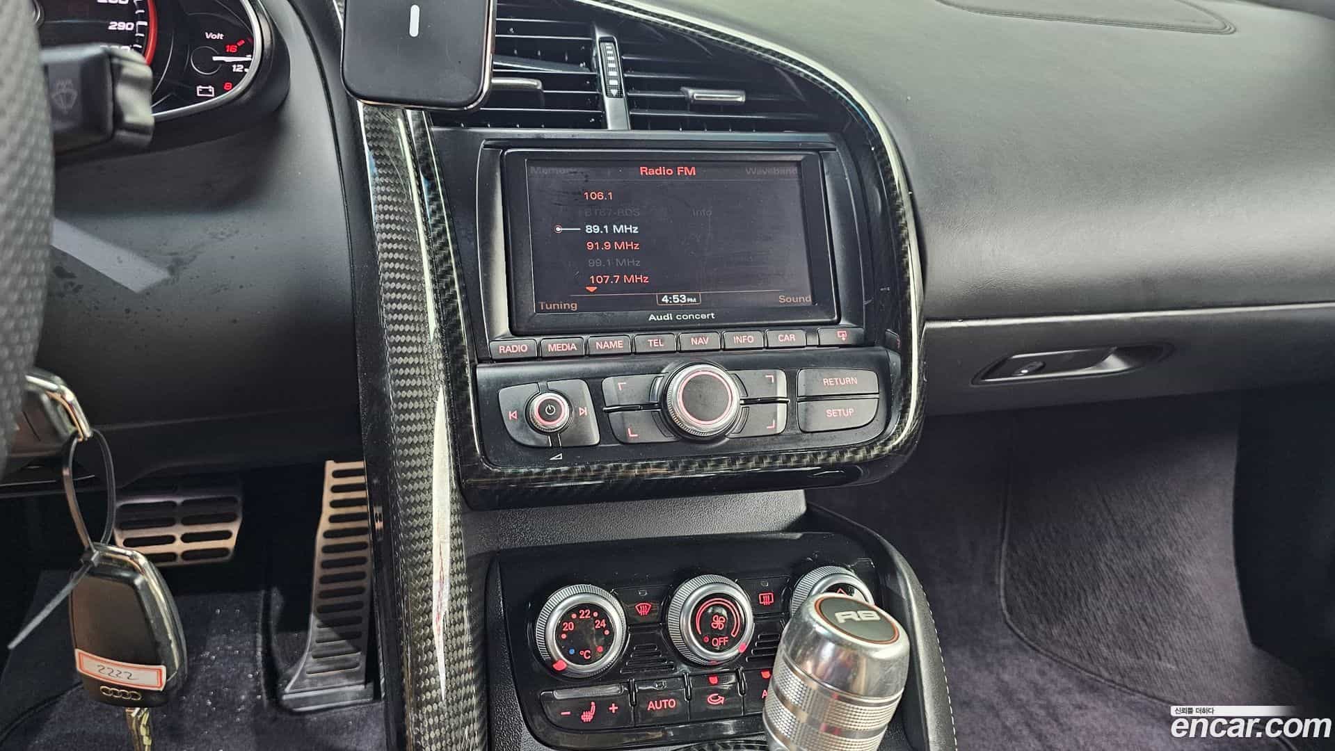 R8 Audi 2010.11-OPTION-017