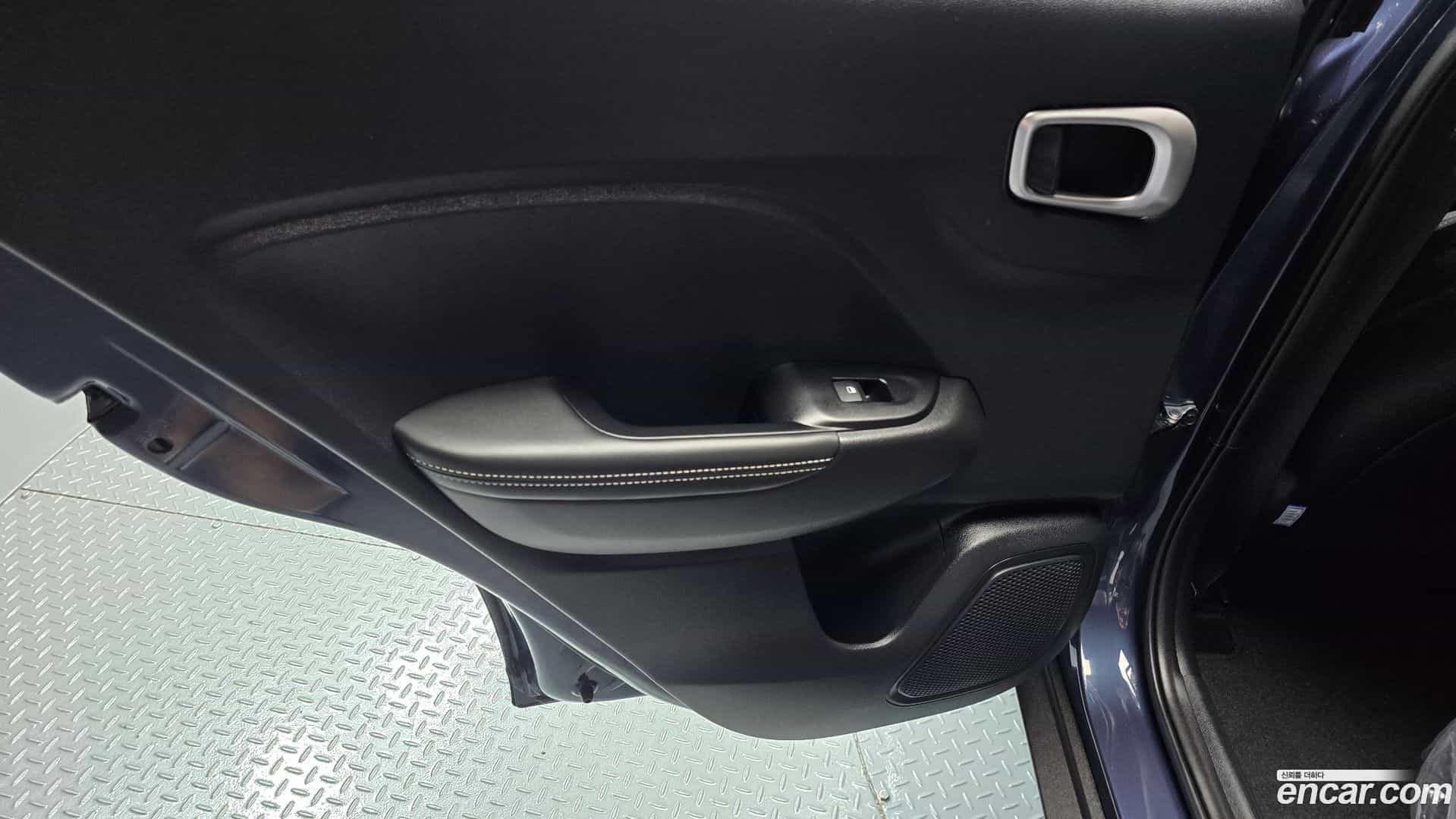 Venue Hyundai 2023.6-INNER-035