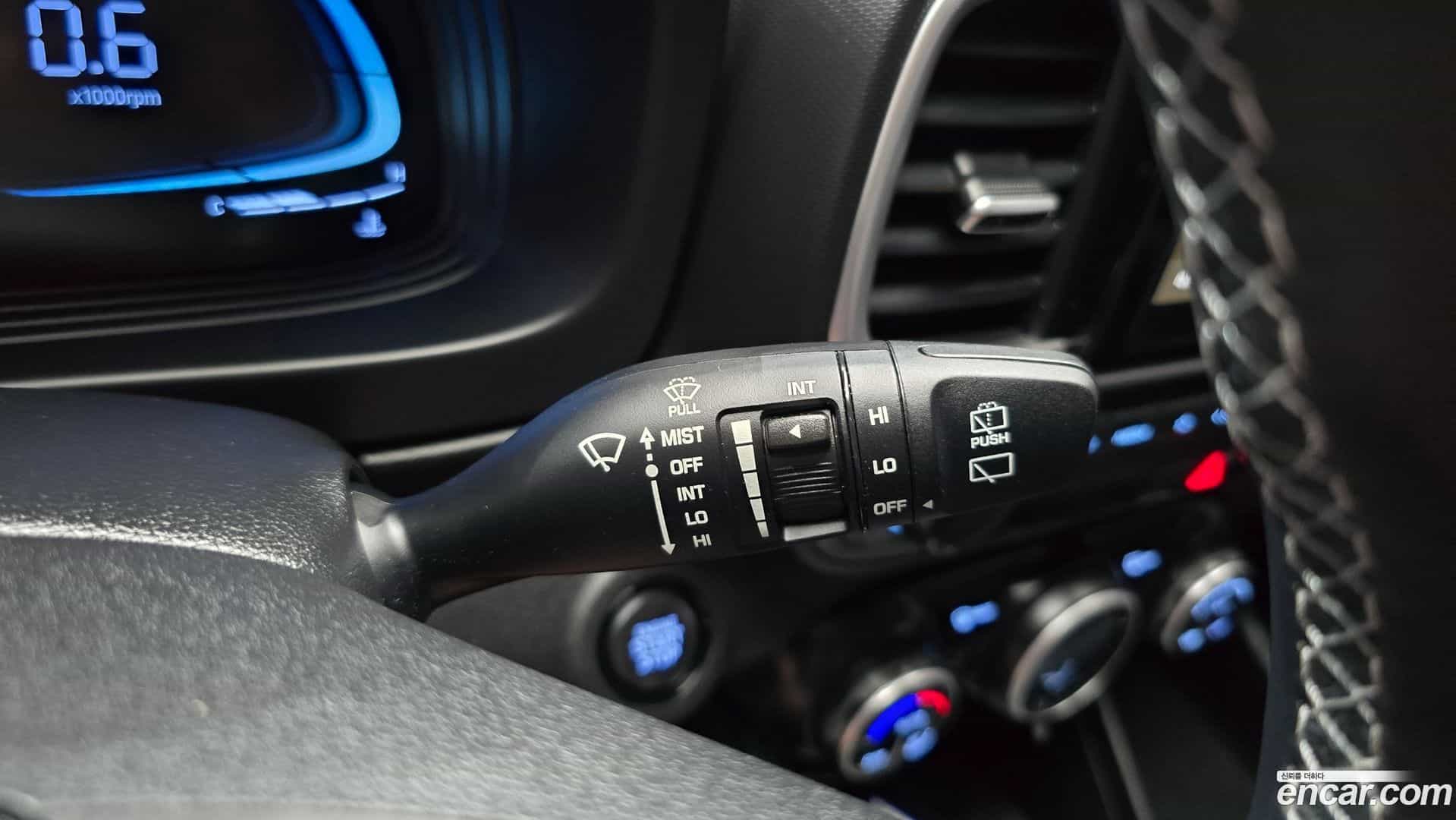 Venue Hyundai 2023.6-OPTION-040