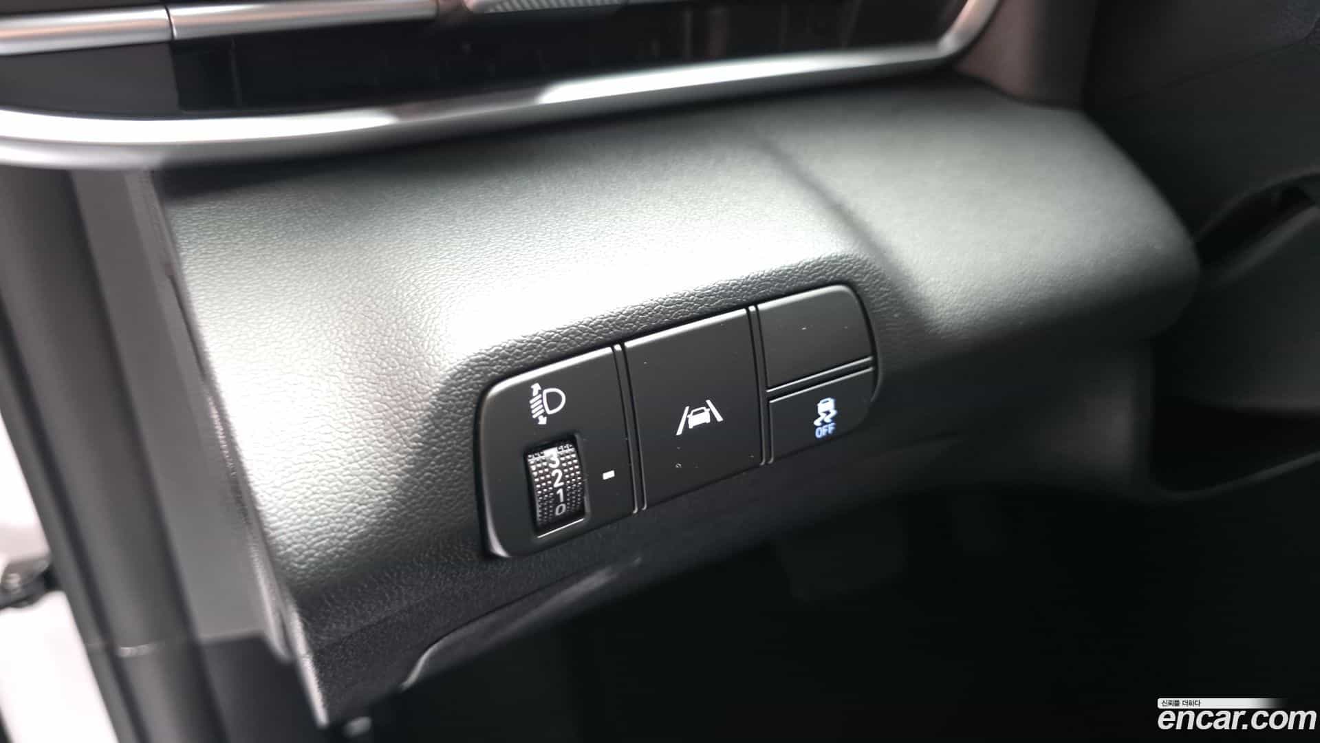 AVANTE Hyundai 2023.0-OPTION-021