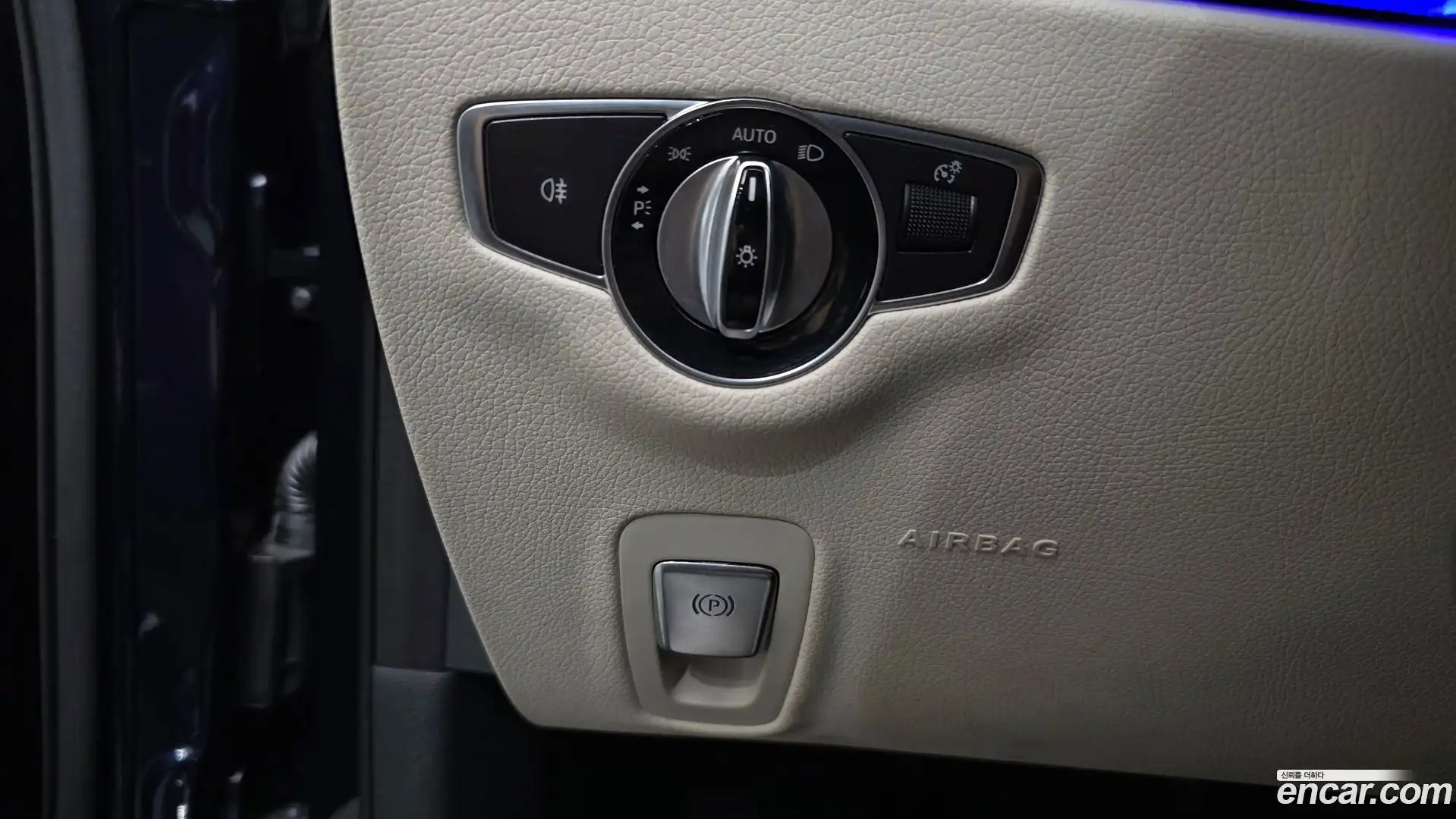 E-Class Mercedes-Benz 2018.9-OPTION-024