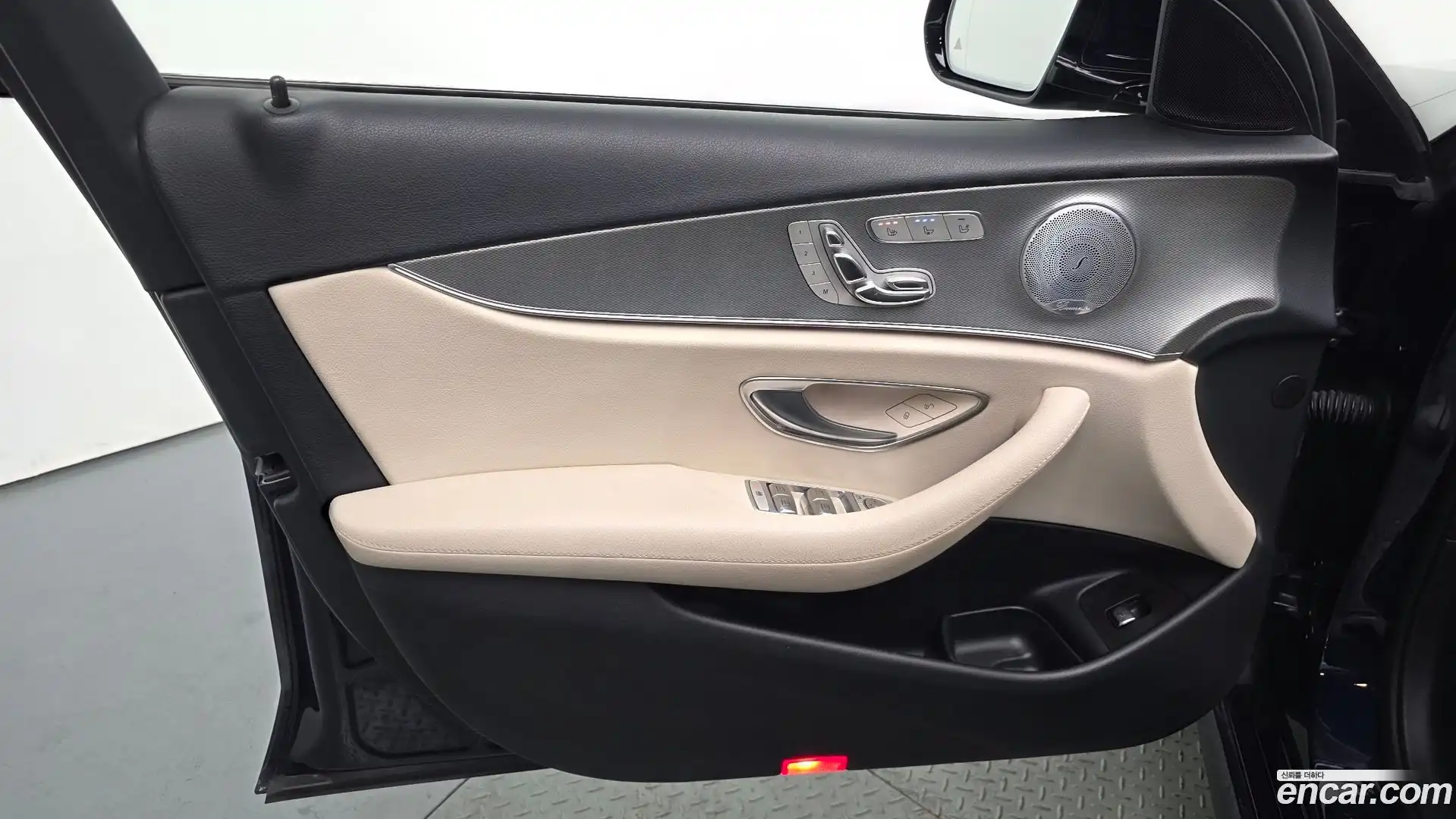 E-Class Mercedes-Benz 2018.9-INNER-034