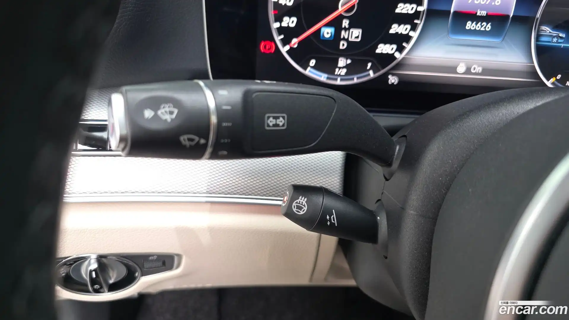 E-Class Mercedes-Benz 2018.9-OPTION-041