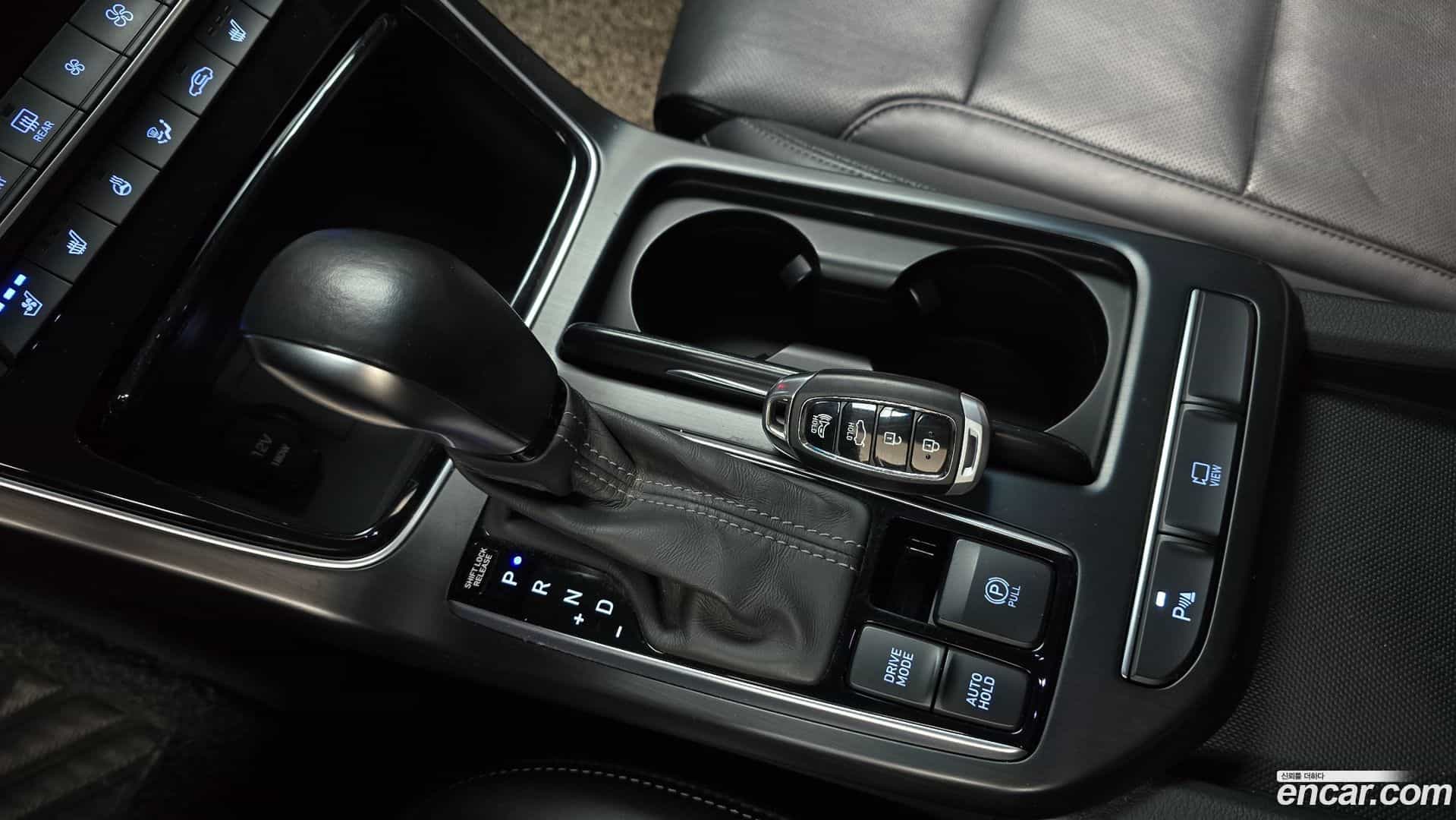 Grandeur Hyundai 2018.4-INNER-009