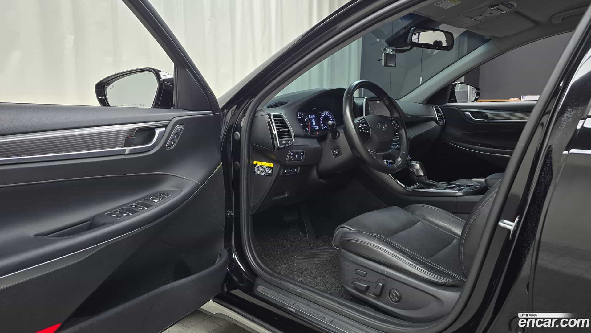 Grandeur Hyundai 2018.4-INNER-010