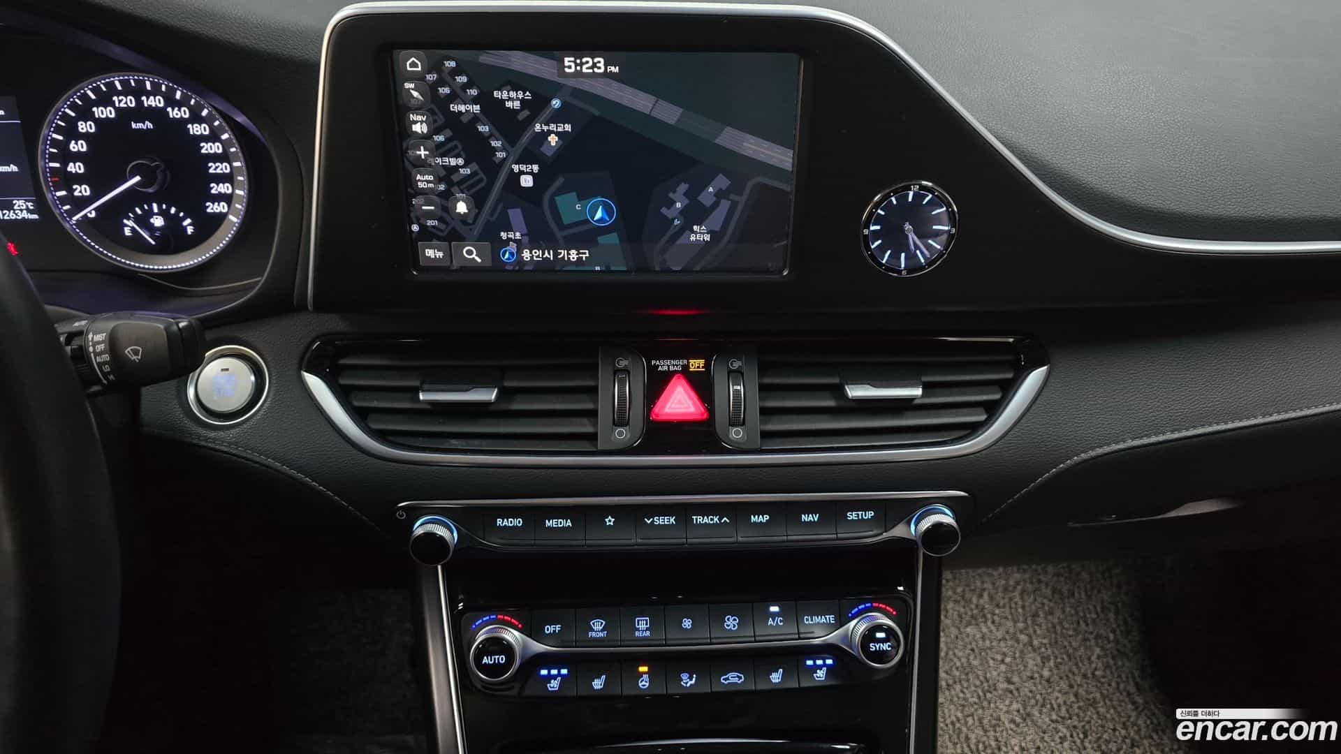 Grandeur Hyundai 2018.4-OPTION-017
