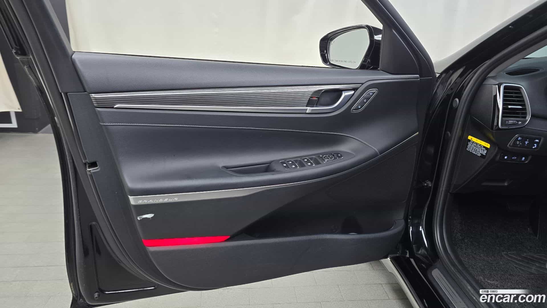 Grandeur Hyundai 2018.4-INNER-034
