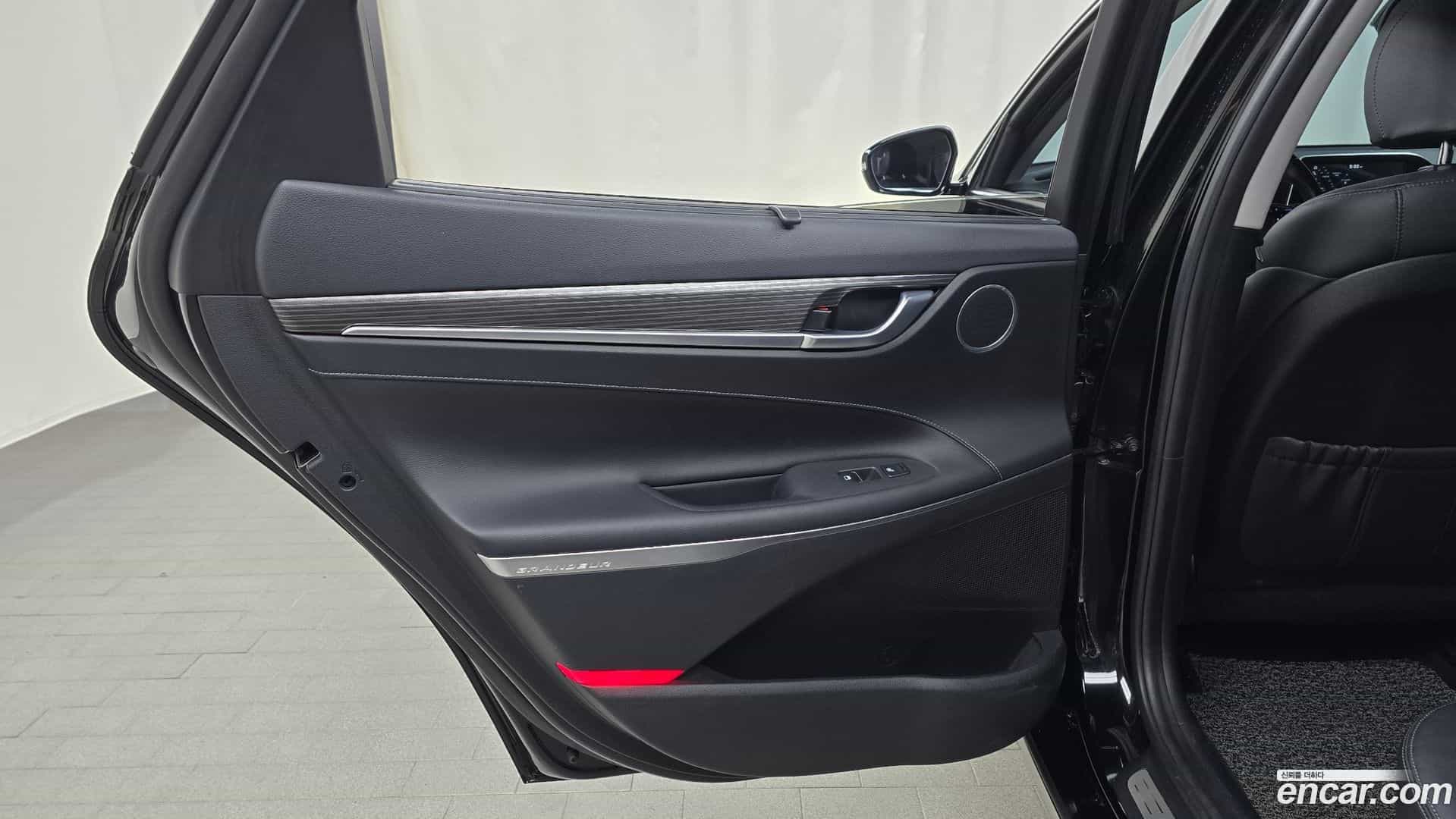 Grandeur Hyundai 2018.4-INNER-035