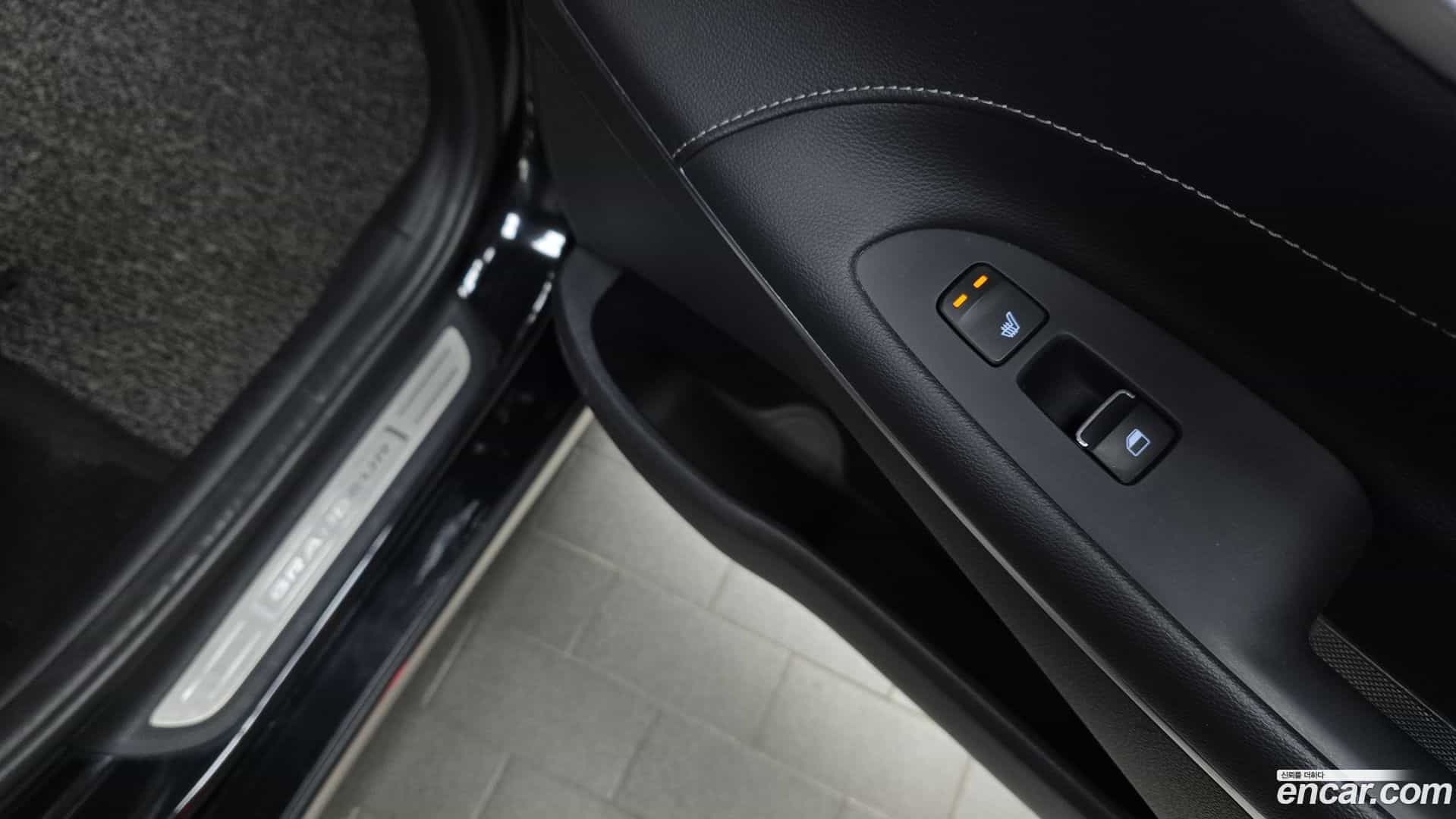 Grandeur Hyundai 2018.4-OPTION-040