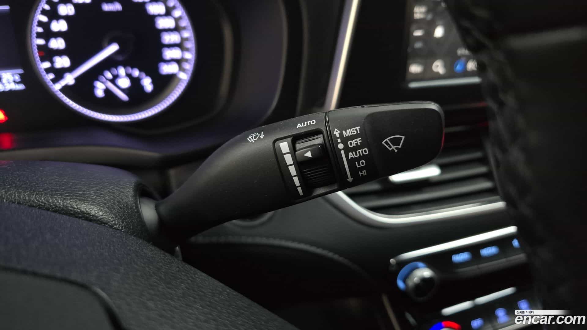 Grandeur Hyundai 2018.4-OPTION-043