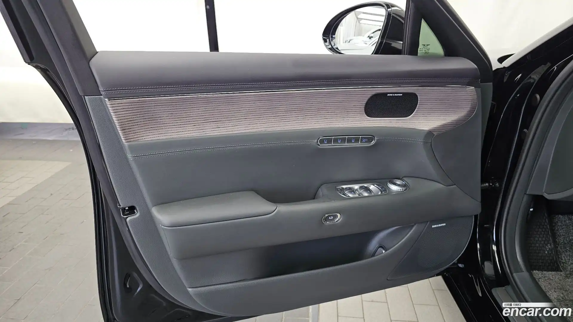 G90 Genesis 2025.2-INNER-034