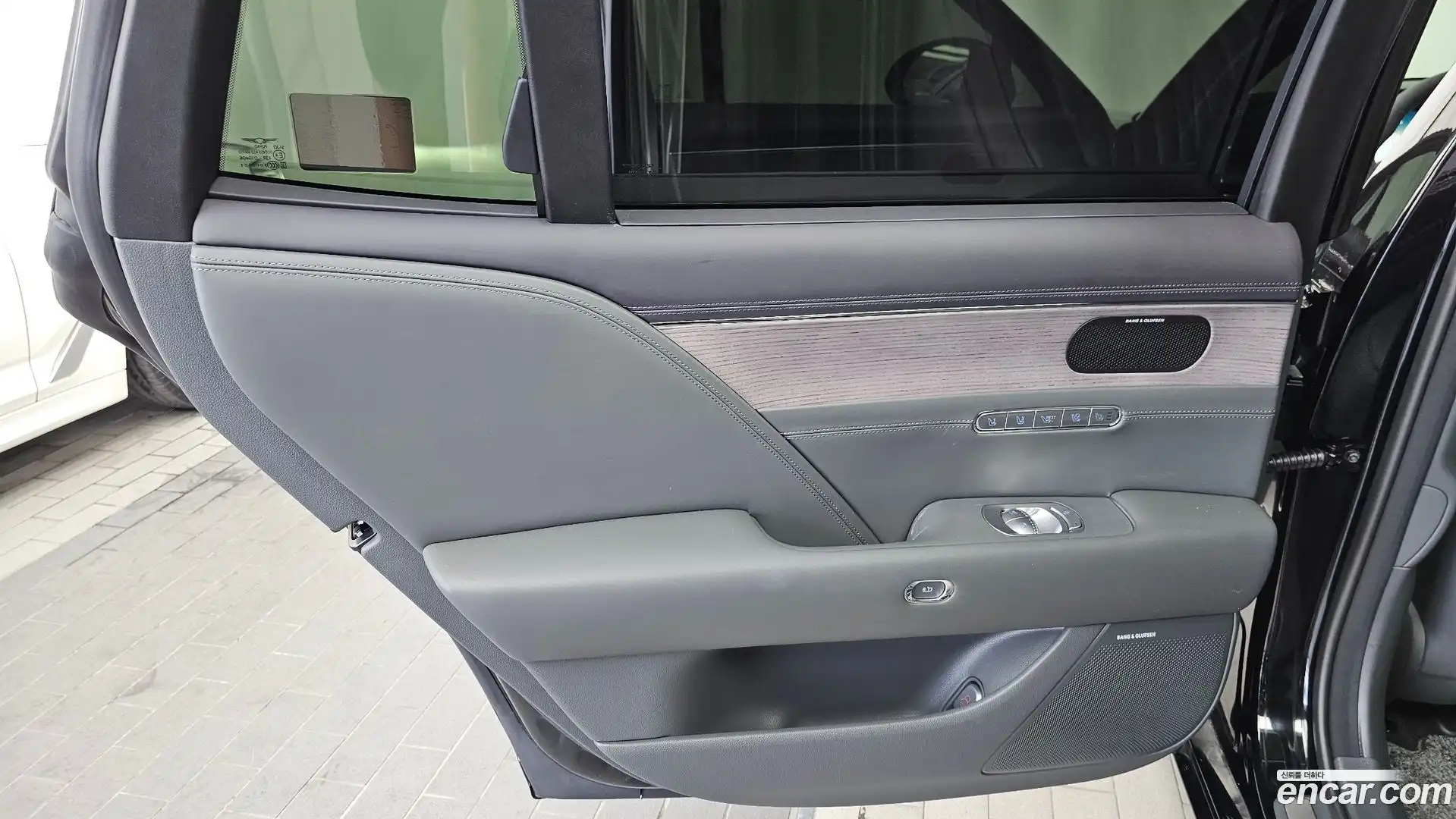 G90 Genesis 2025.2-INNER-035
