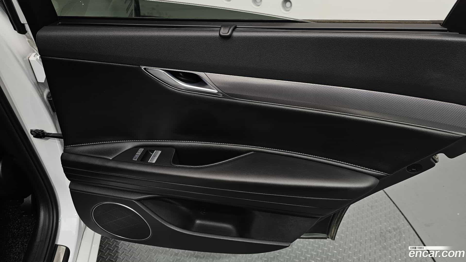G80 Genesis 2021.8-INNER-035