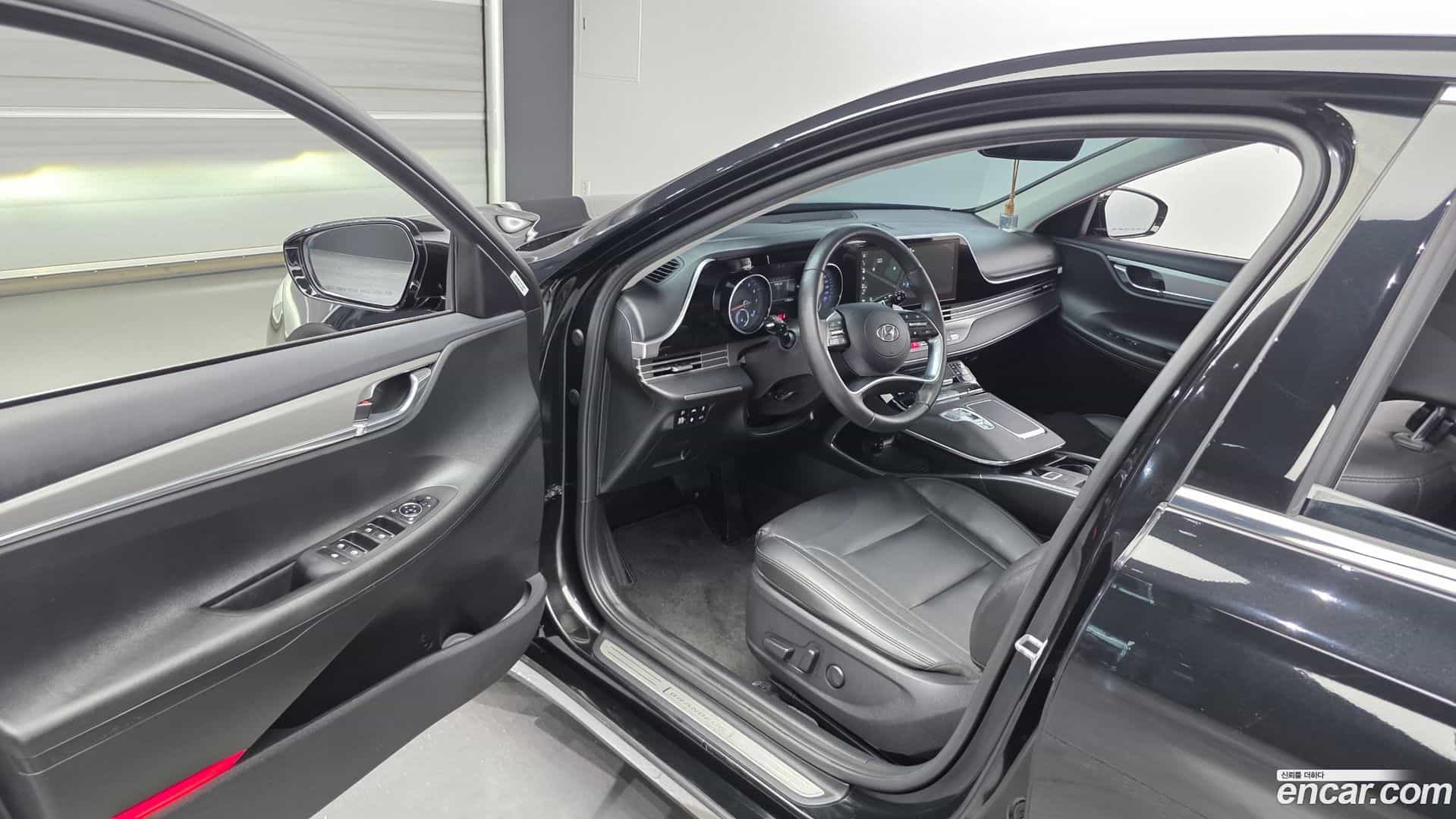 Grandeur Hyundai 2022.3-INNER-010