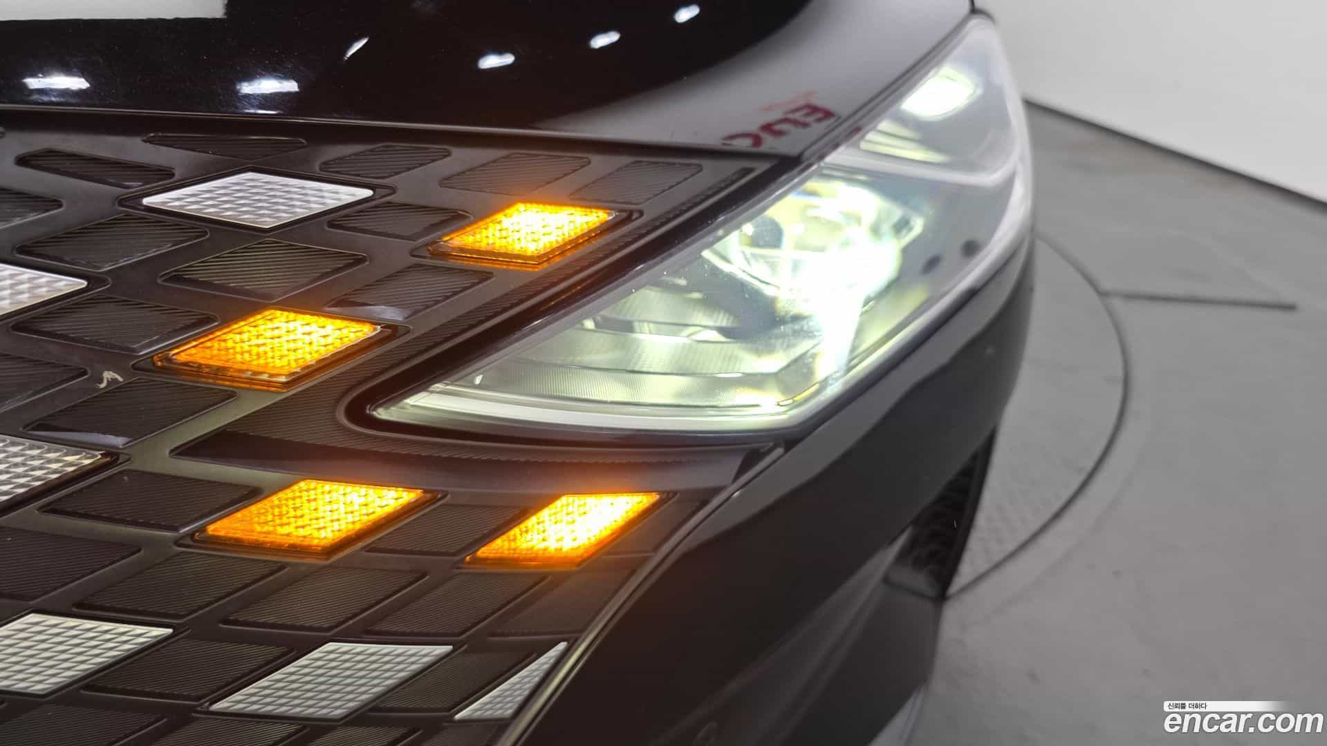 Grandeur Hyundai 2022.3-OUTER-032