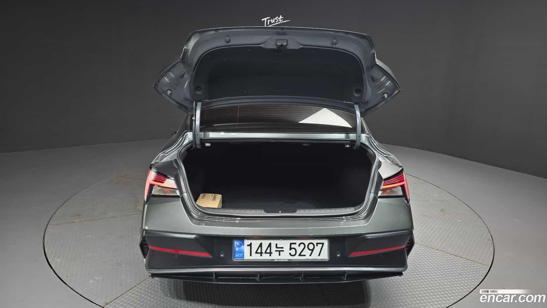 AVANTE Hyundai 2023.4-OPTION-024