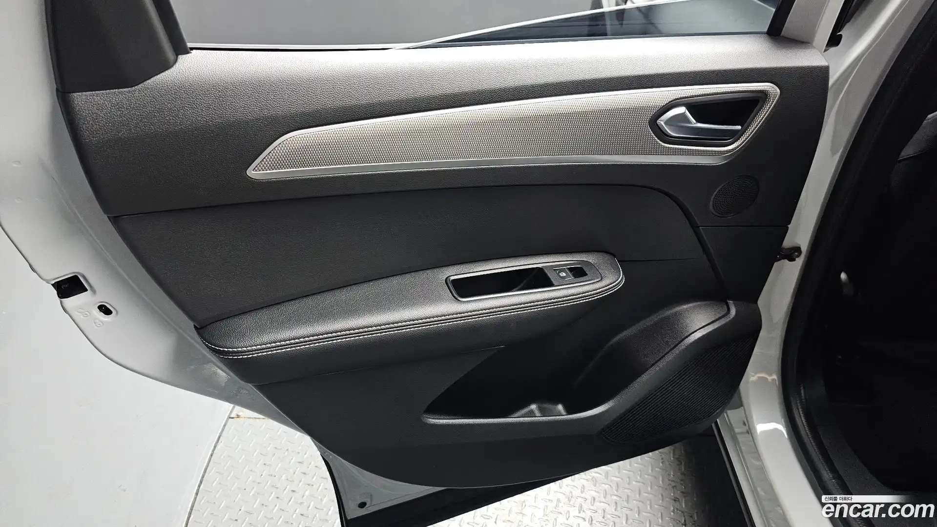 XM3 Renault Korea 2023.4-INNER-035