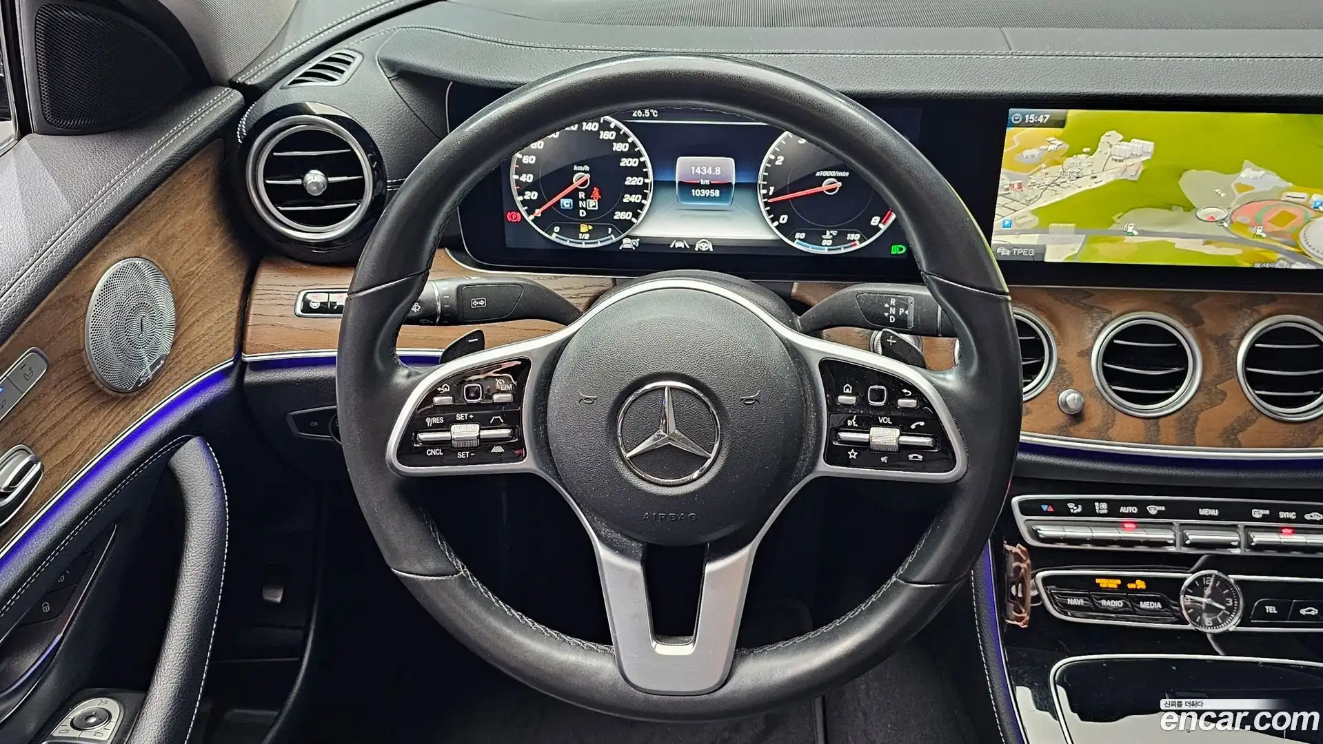 E-Class Mercedes-Benz 2020.8-OPTION-017