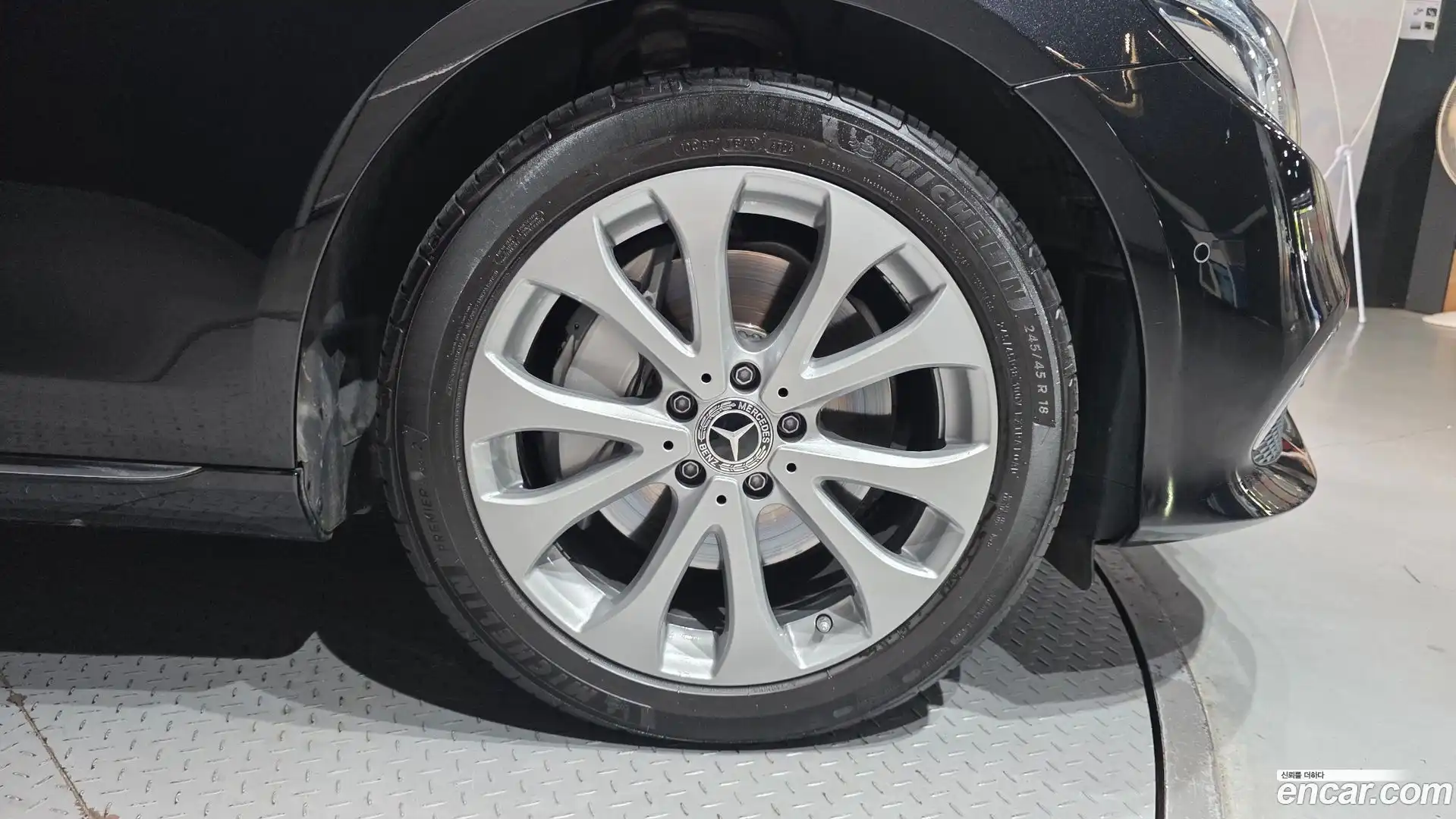 E-Class Mercedes-Benz 2020.8-OUTER-031