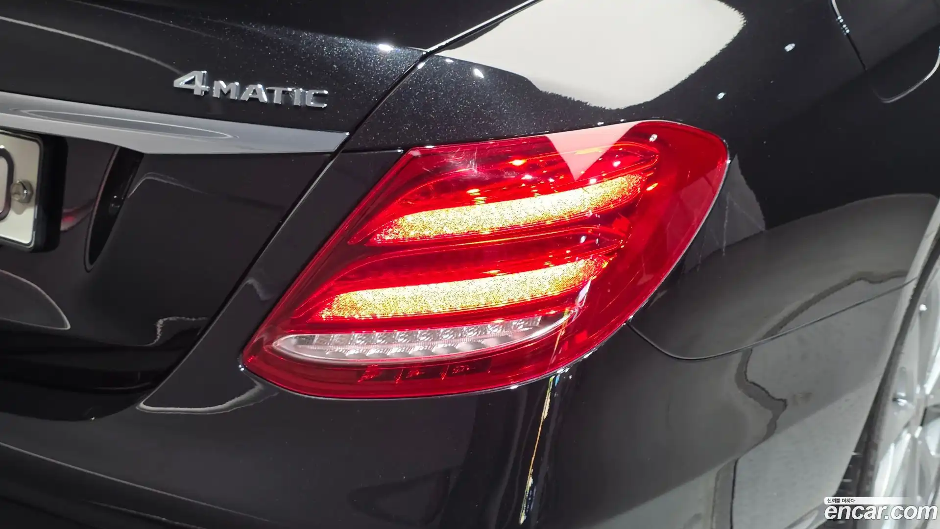 E-Class Mercedes-Benz 2020.8-OUTER-033