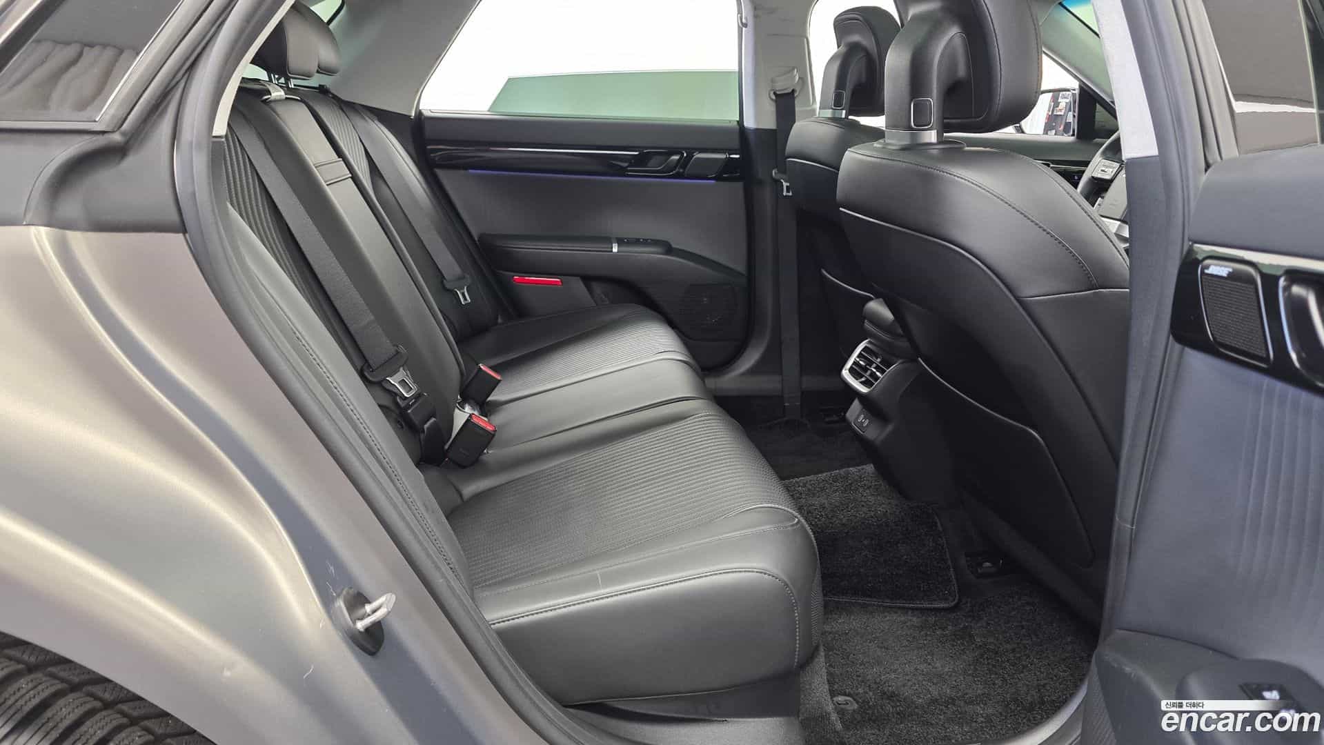 Grandeur Hyundai 2023.8-OPTION-015