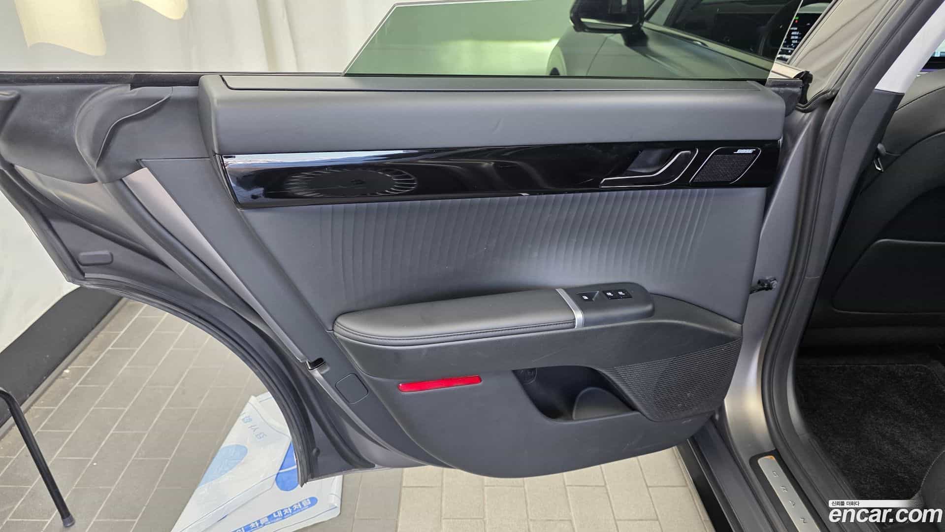 Grandeur Hyundai 2023.8-INNER-035