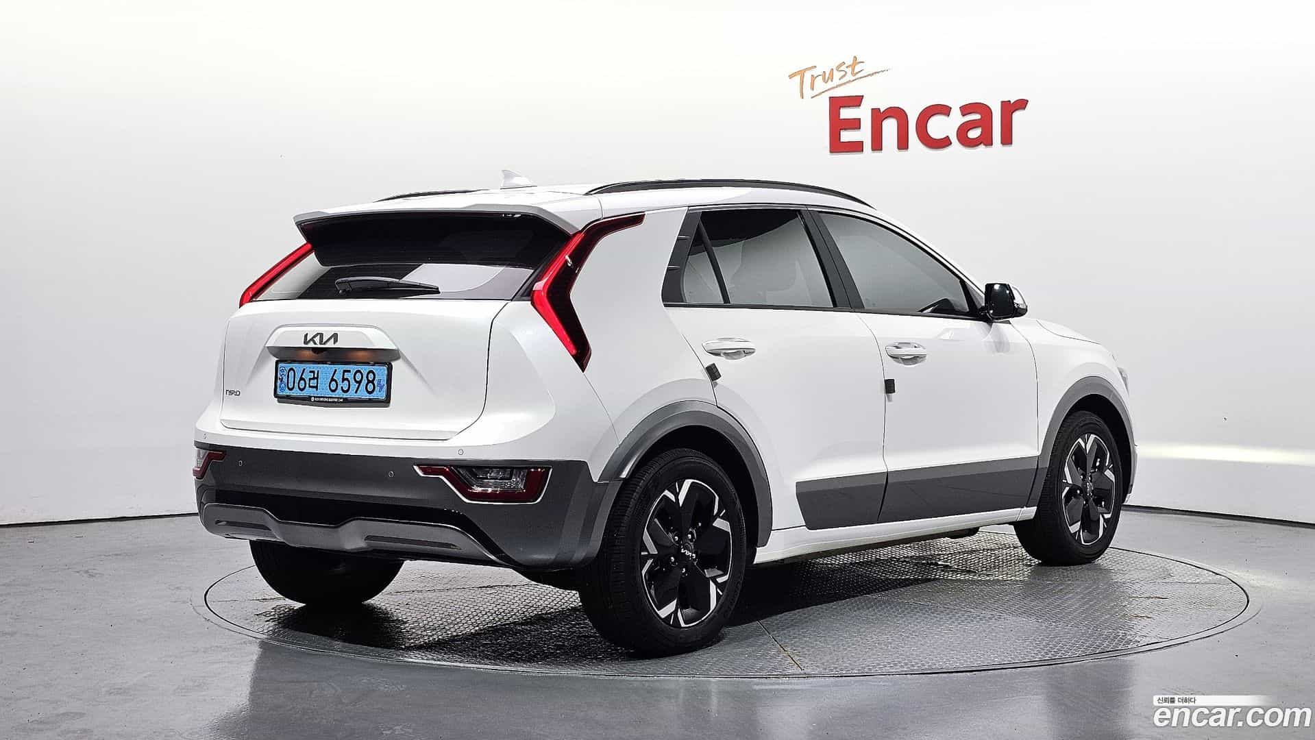 Niro Kia 2023.5-OUTER-002
