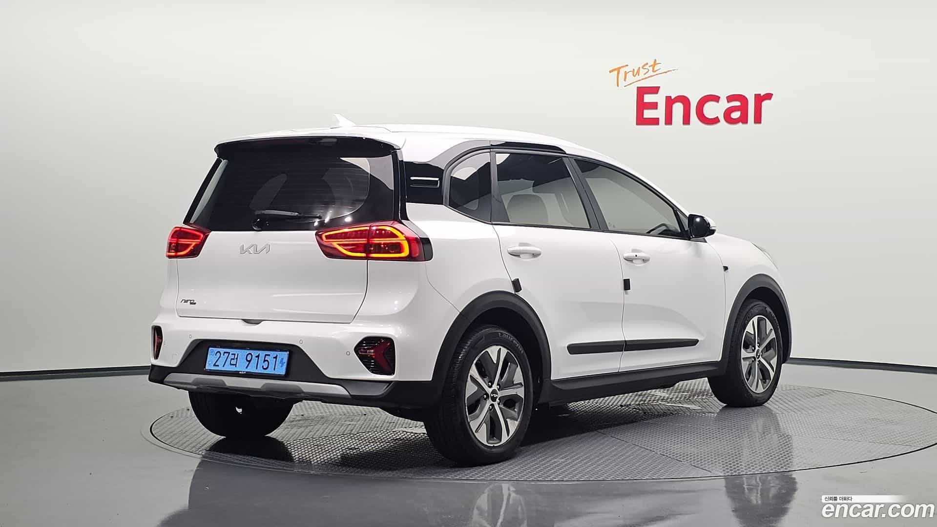 Niro Kia 2023.2-OUTER-002