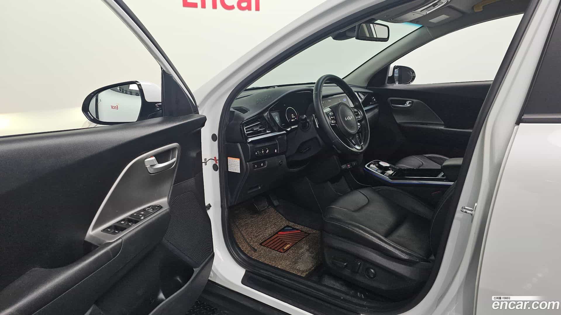 Niro Kia 2023.2-INNER-010