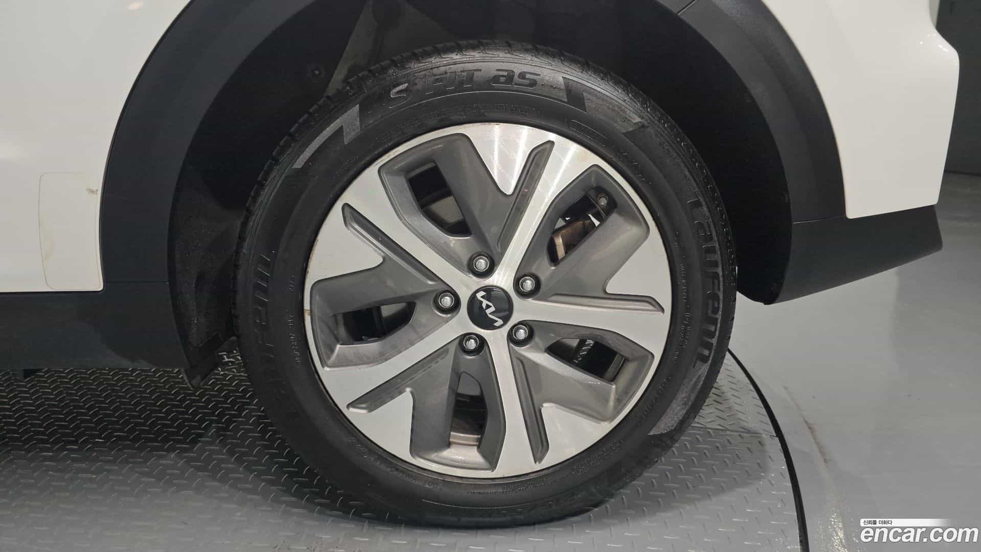 Niro Kia 2023.2-OUTER-031