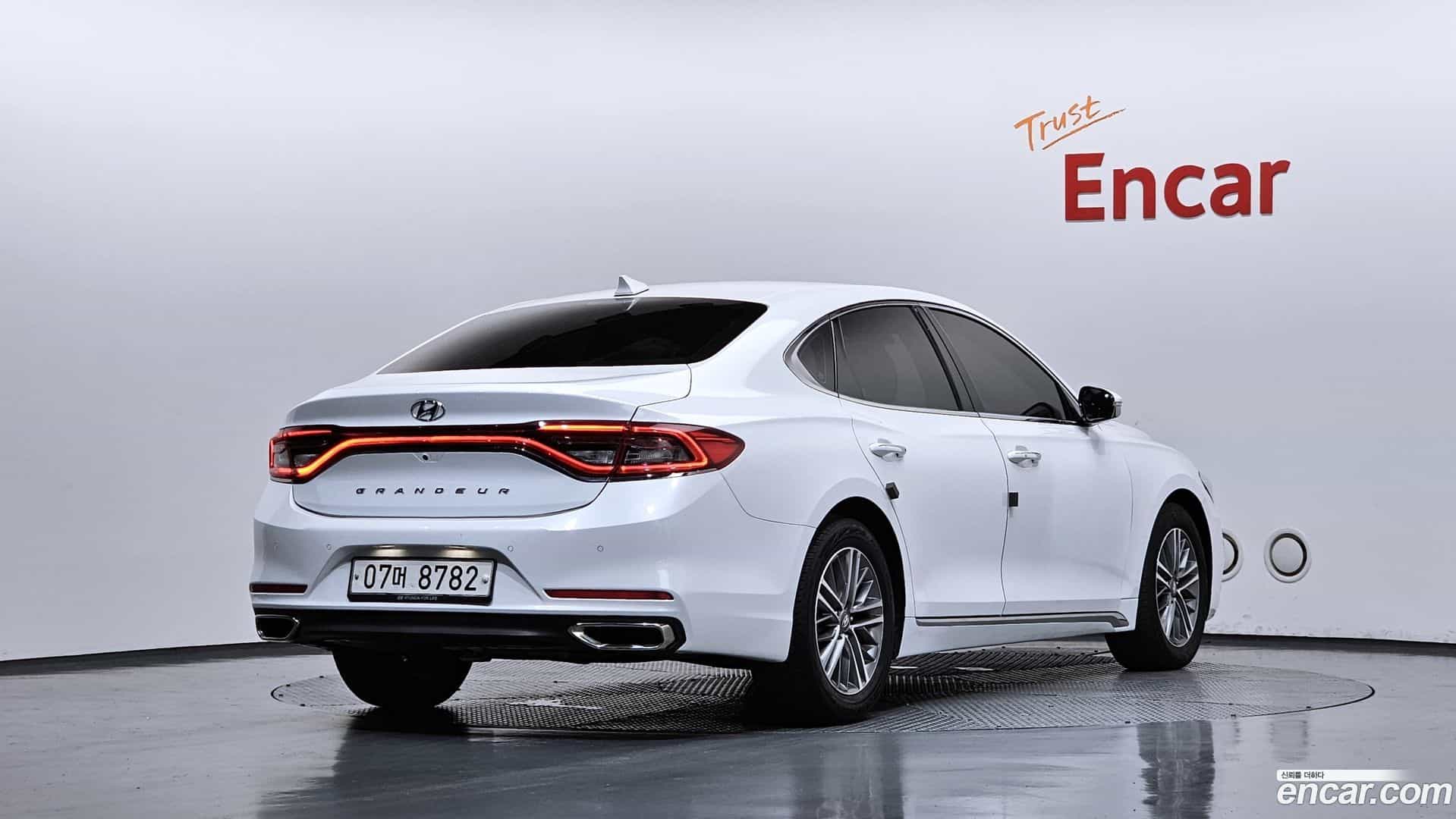 Grandeur Hyundai 2018.8-OUTER-002
