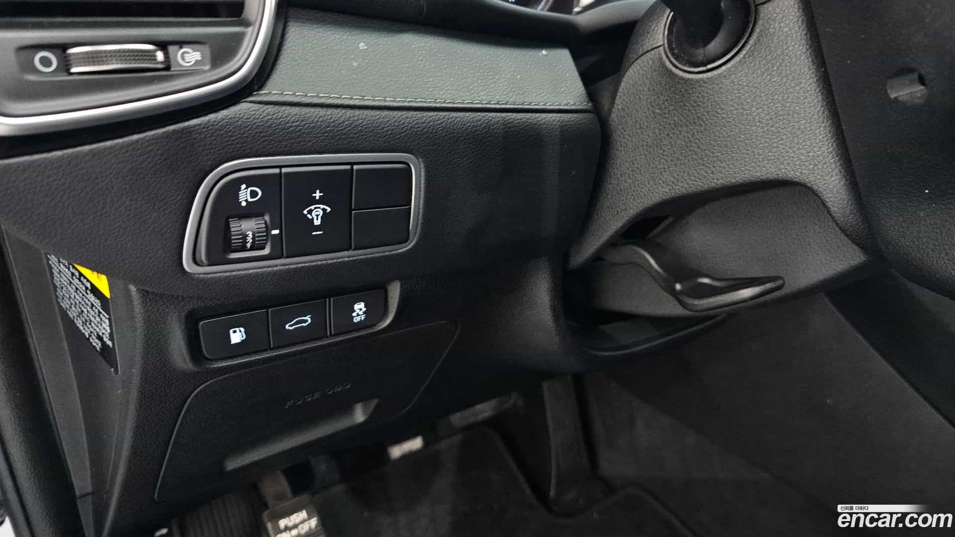 Grandeur Hyundai 2018.8-OPTION-024