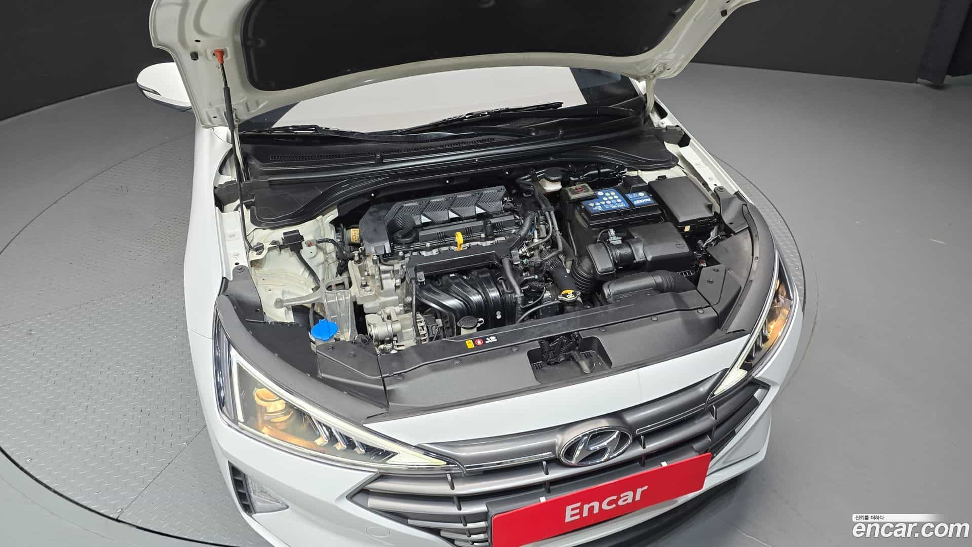 AVANTE Hyundai 2018.9-OUTER-006