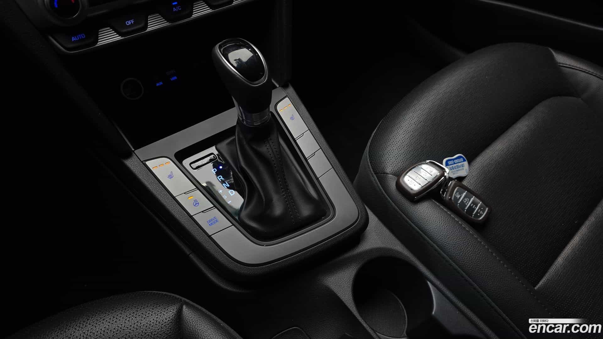 AVANTE Hyundai 2018.9-INNER-009
