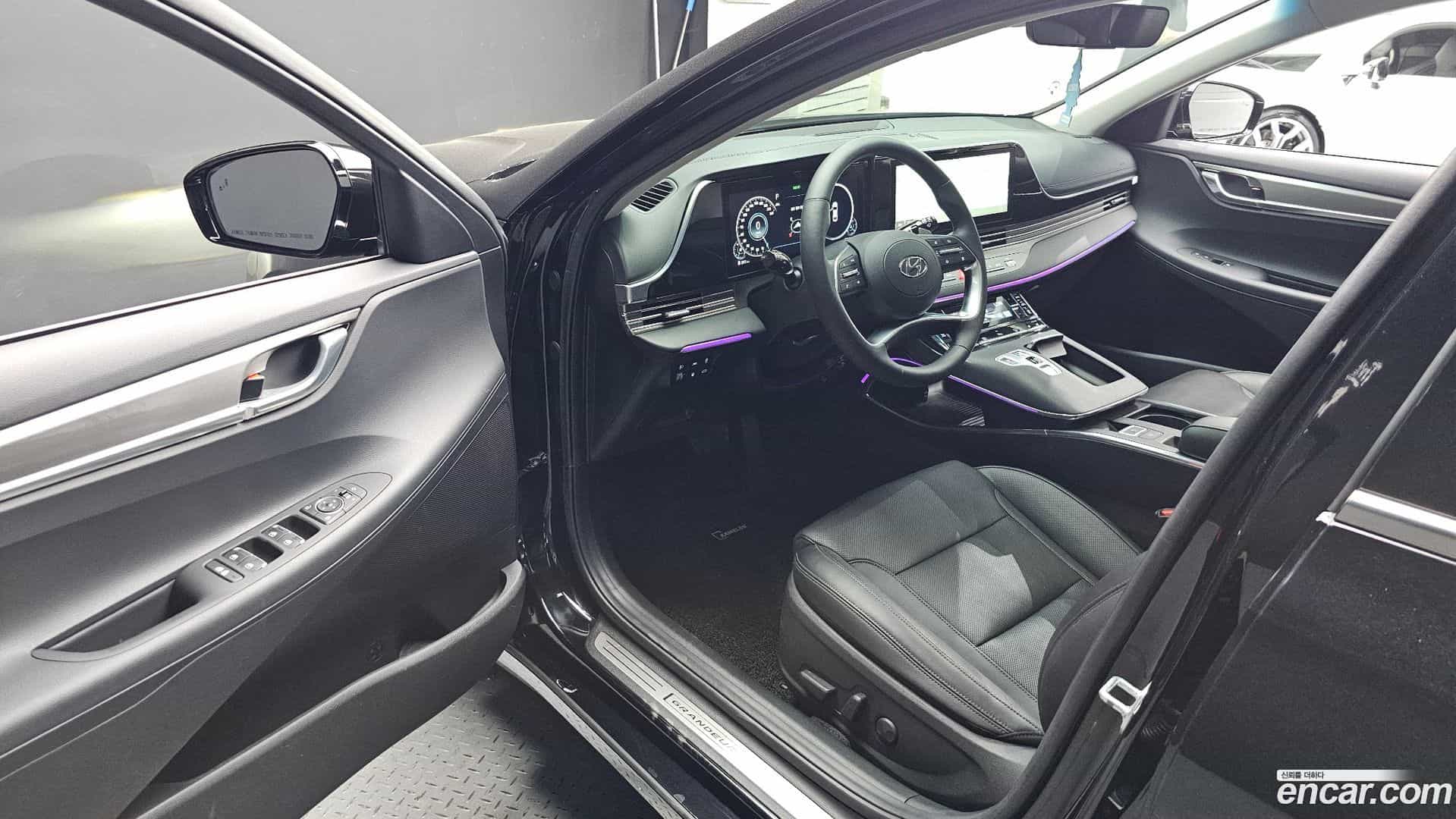 Grandeur Hyundai 2021.1-INNER-010