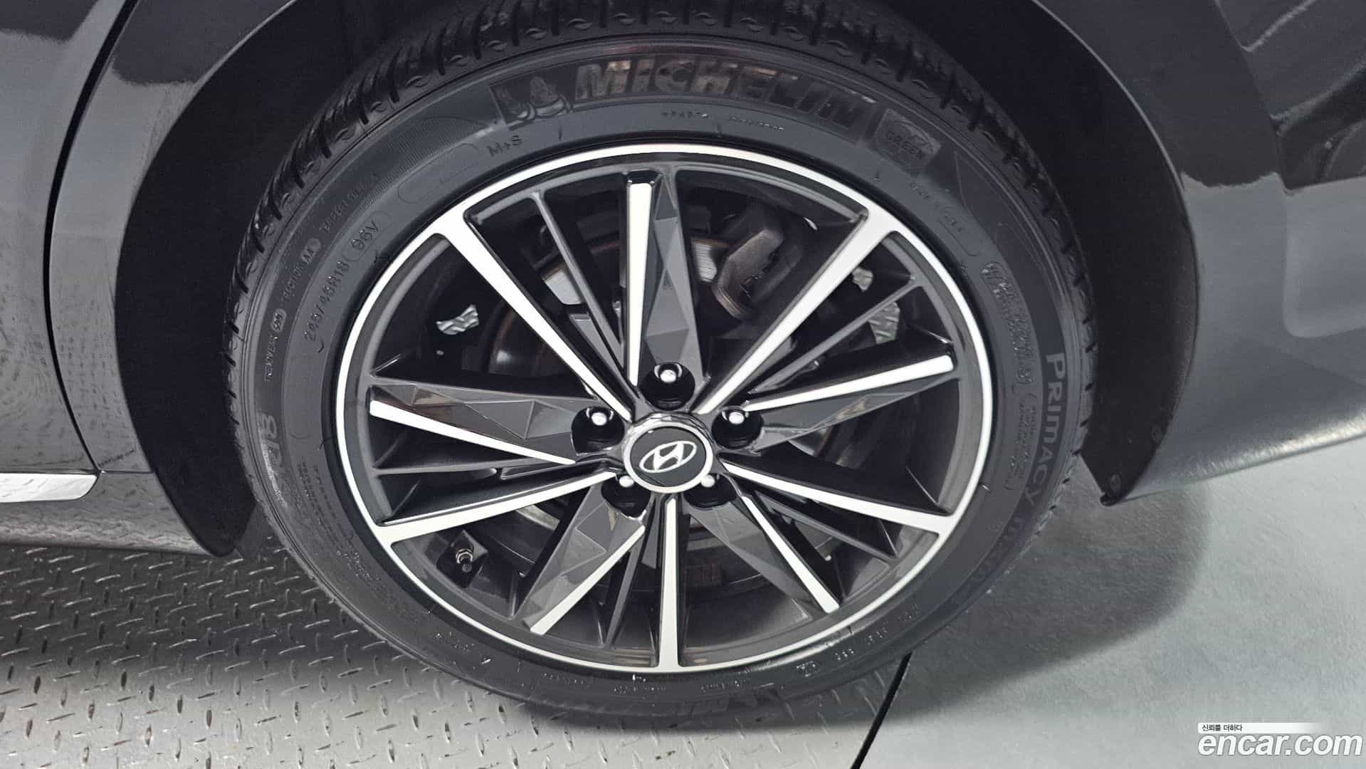 Grandeur Hyundai 2021.1-OUTER-031