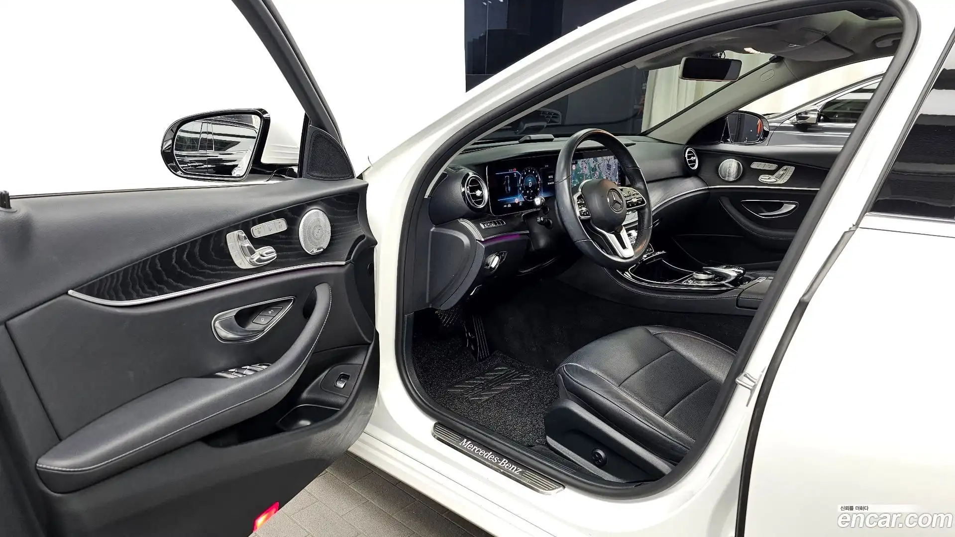 E-Class Mercedes-Benz 2020.4-INNER-010