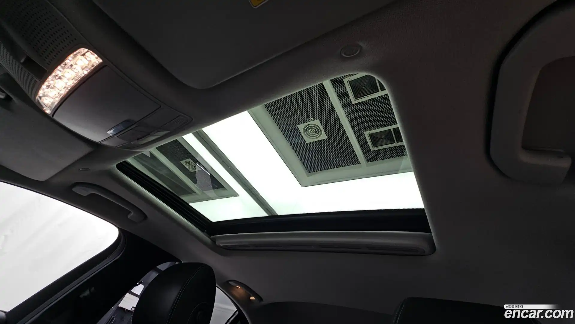 E-Class Mercedes-Benz 2020.4-OPTION-022