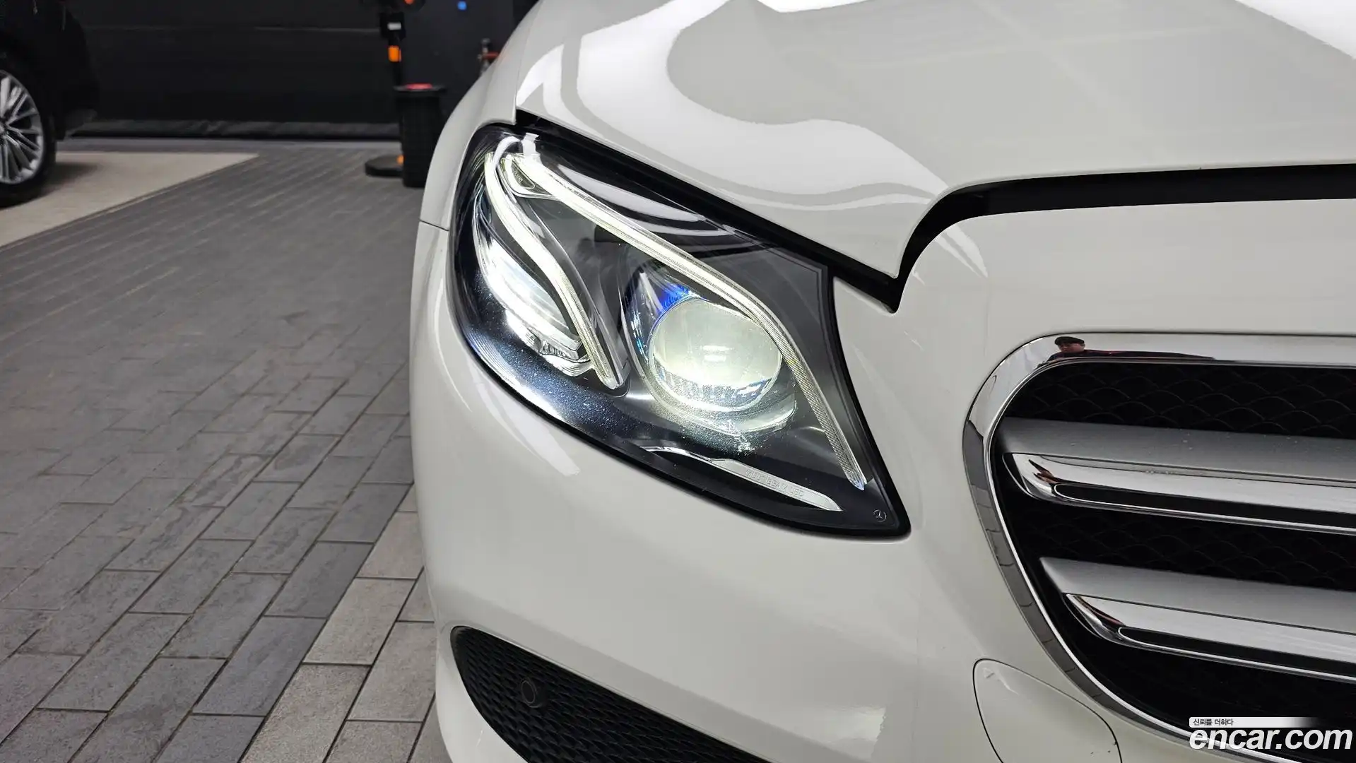 E-Class Mercedes-Benz 2020.4-OUTER-032