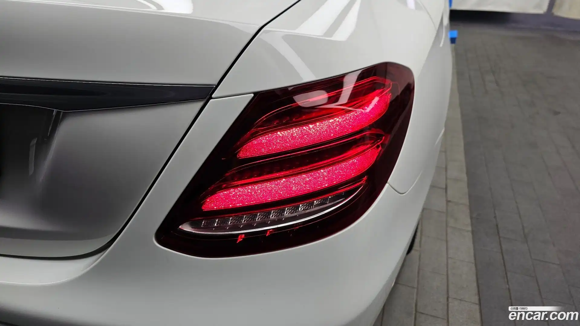 E-Class Mercedes-Benz 2020.4-OUTER-033